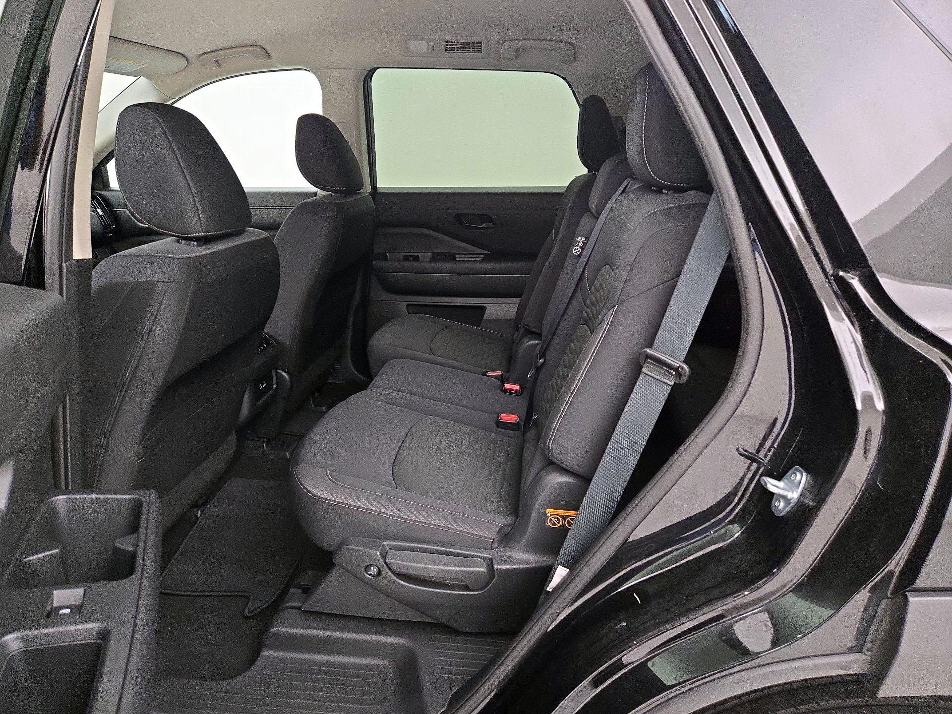 Thumbnail: 2025 Nissan Pathfinder - 19