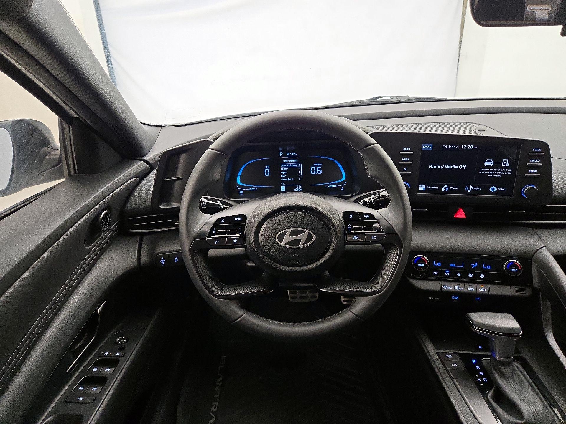 Thumbnail: 2025 Hyundai Elantra - 10