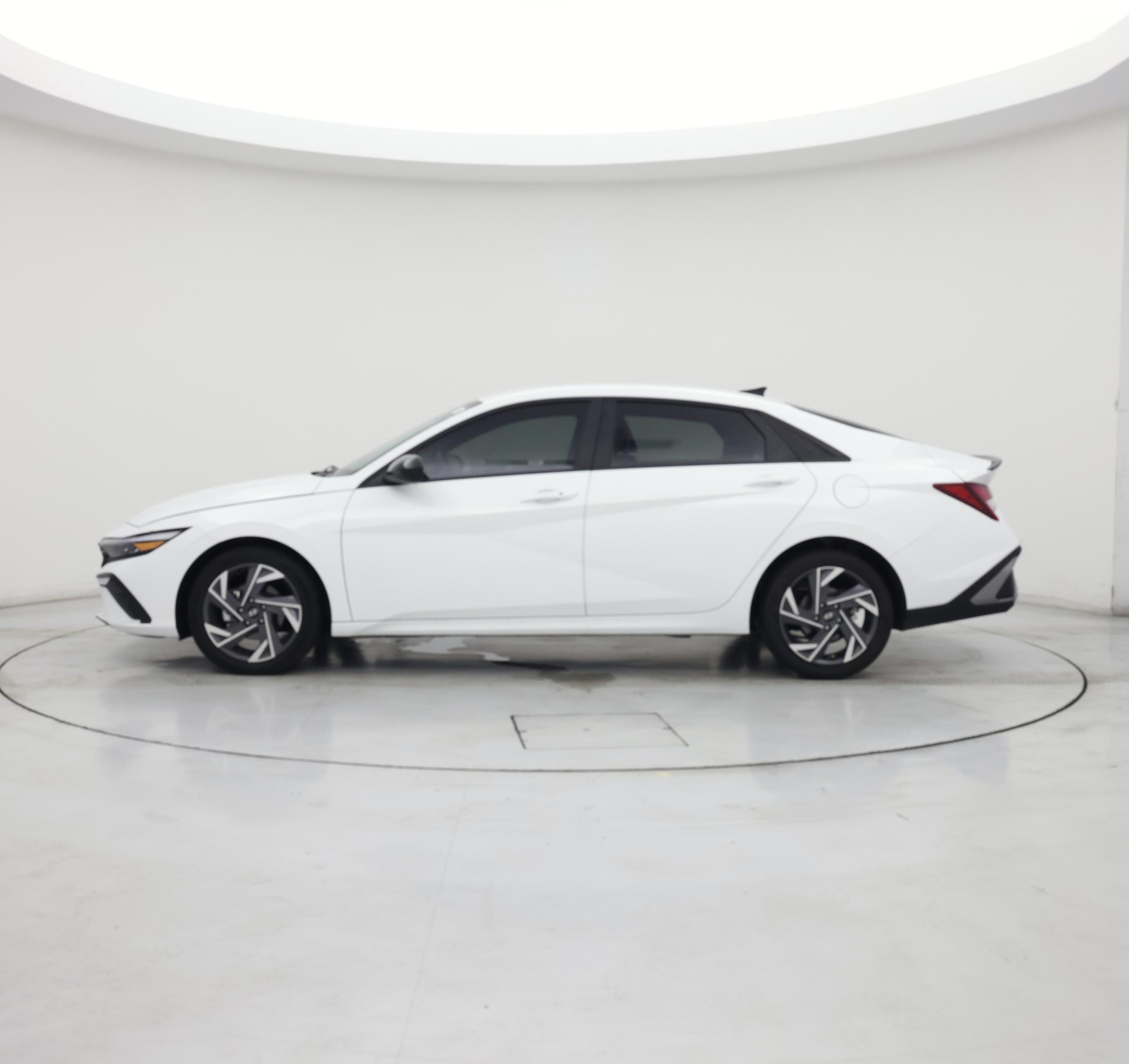 Thumbnail: 2025 Hyundai Elantra - 3