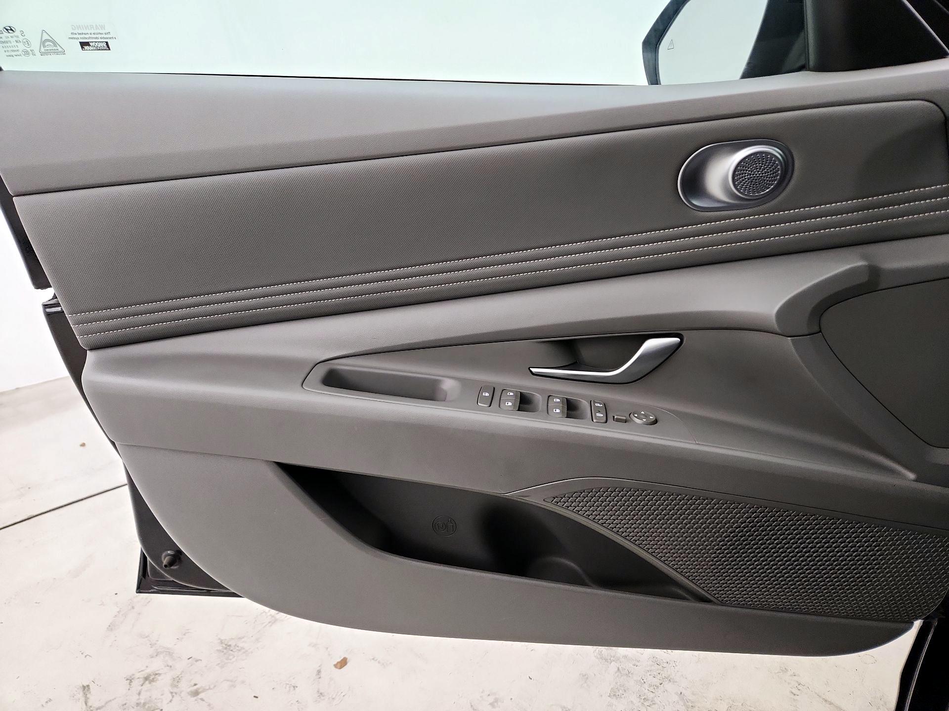 Thumbnail: 2023 Hyundai Elantra - 12