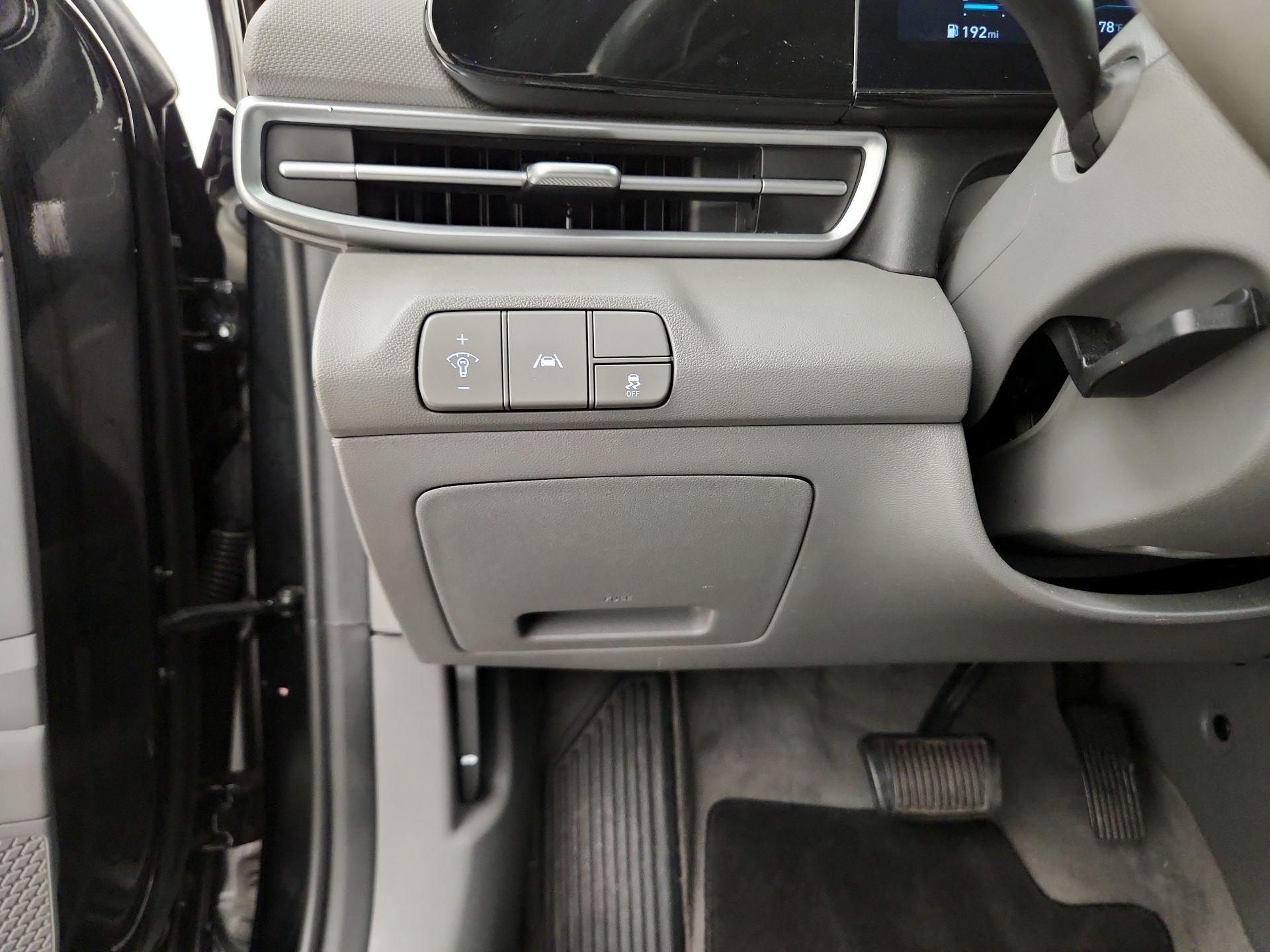 Thumbnail: 2023 Hyundai Elantra - 13