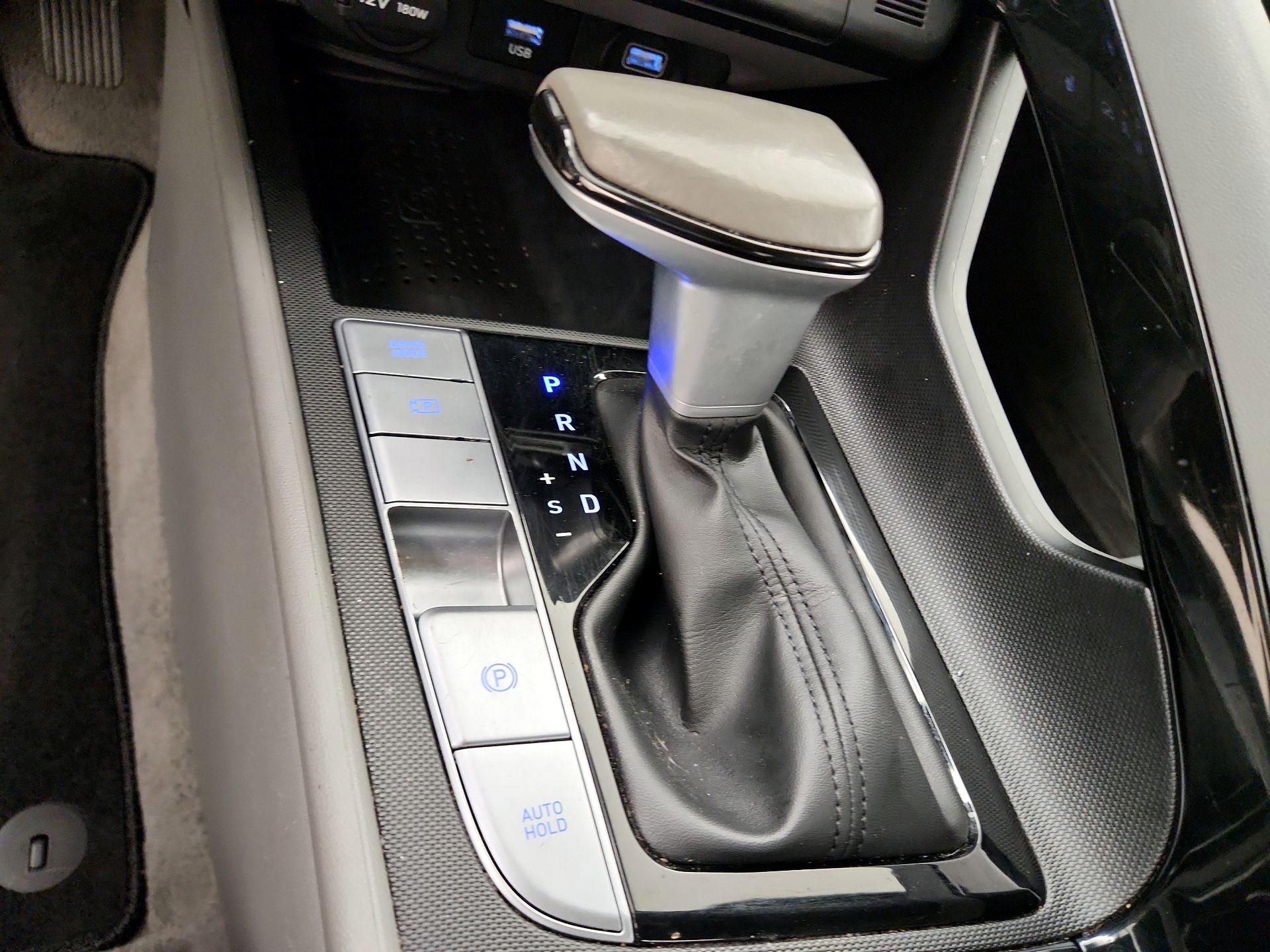 Thumbnail: 2023 Hyundai Elantra - 17