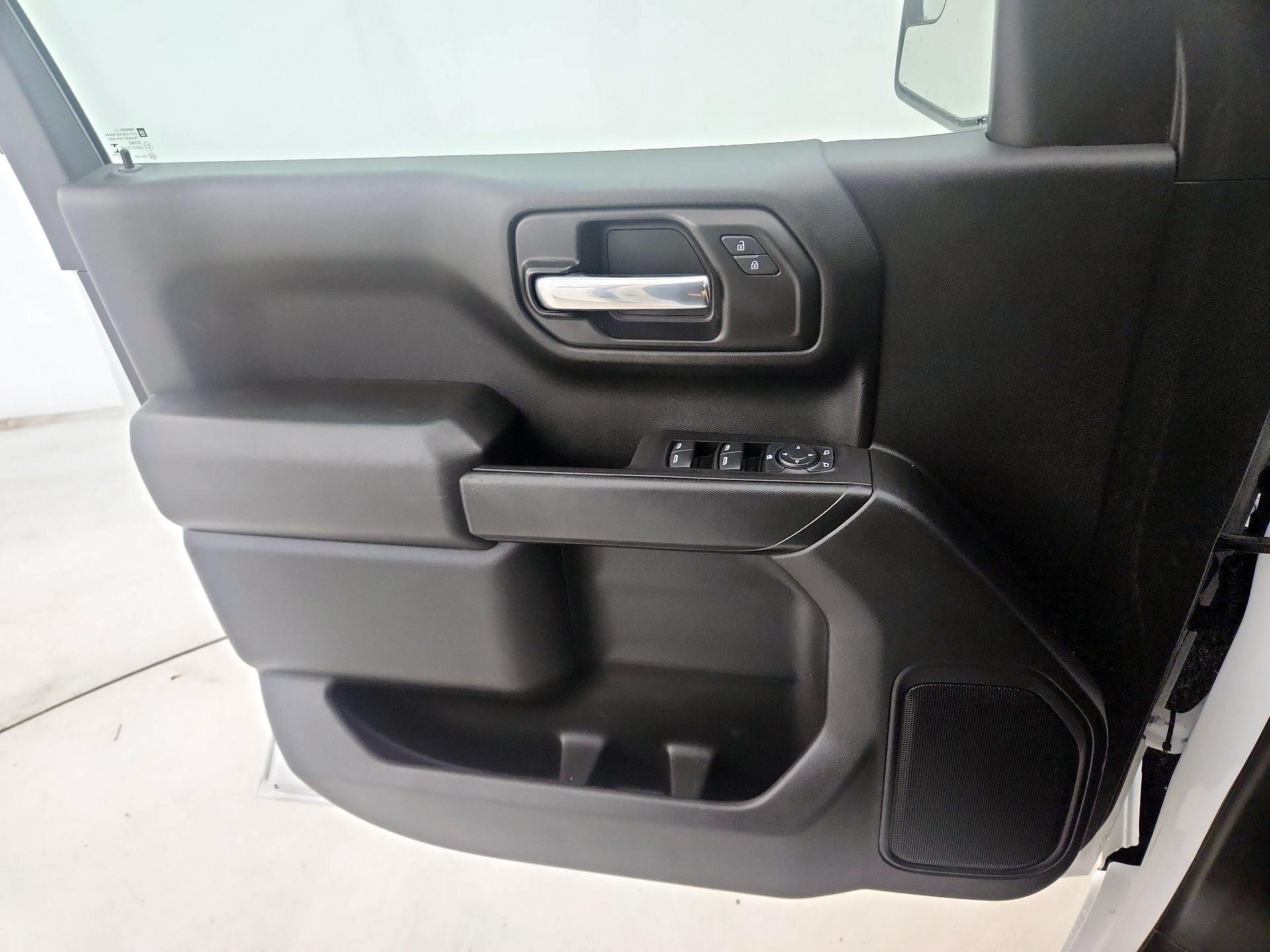 Thumbnail: 2021 Chevrolet Silverado 1500 - 12