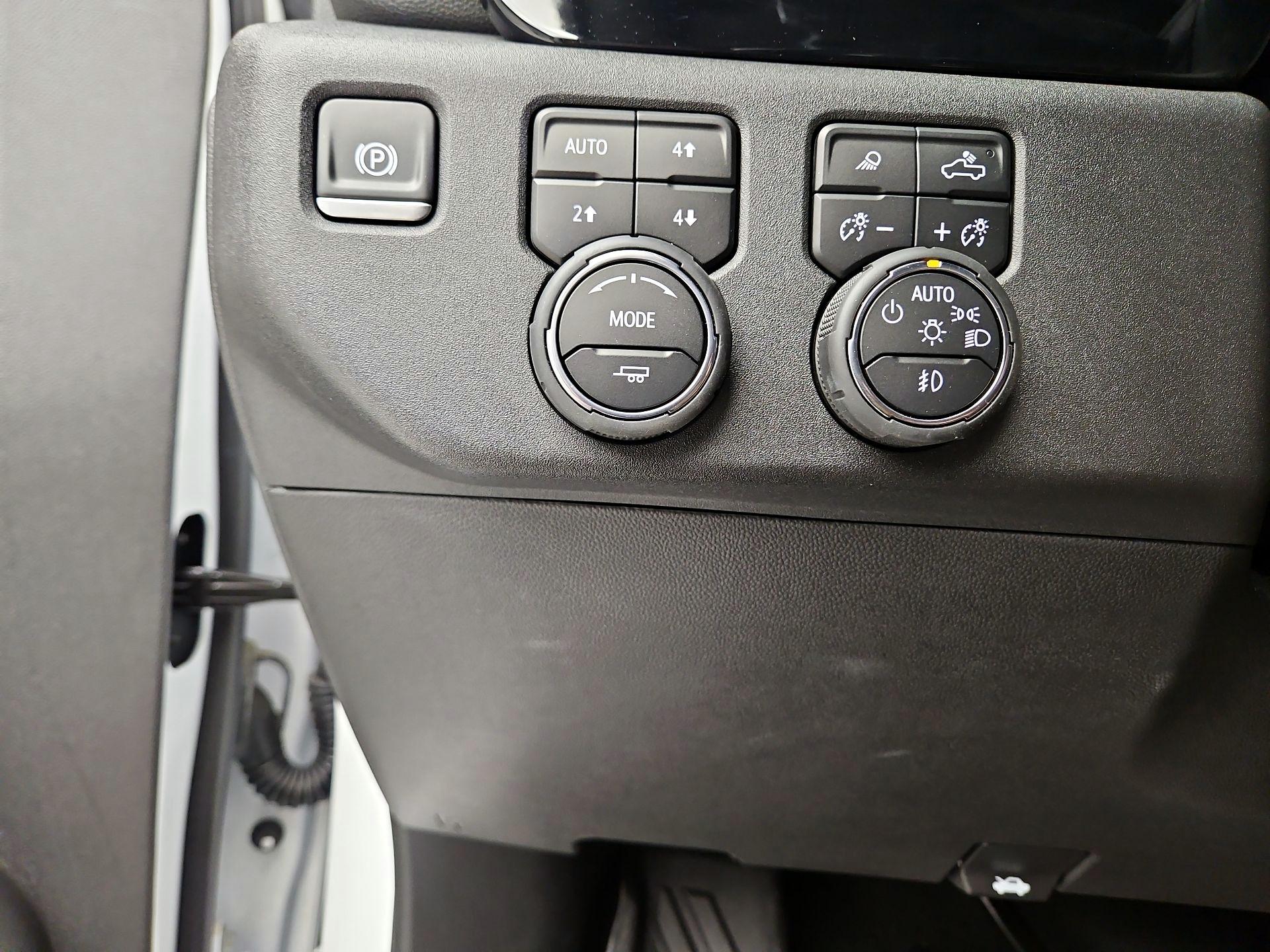 Thumbnail: 2025 Chevrolet Silverado 1500 - 13