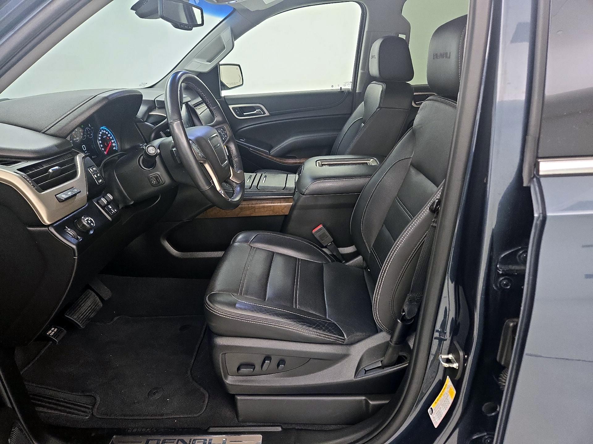 Thumbnail: 2019 GMC Yukon XL - 11