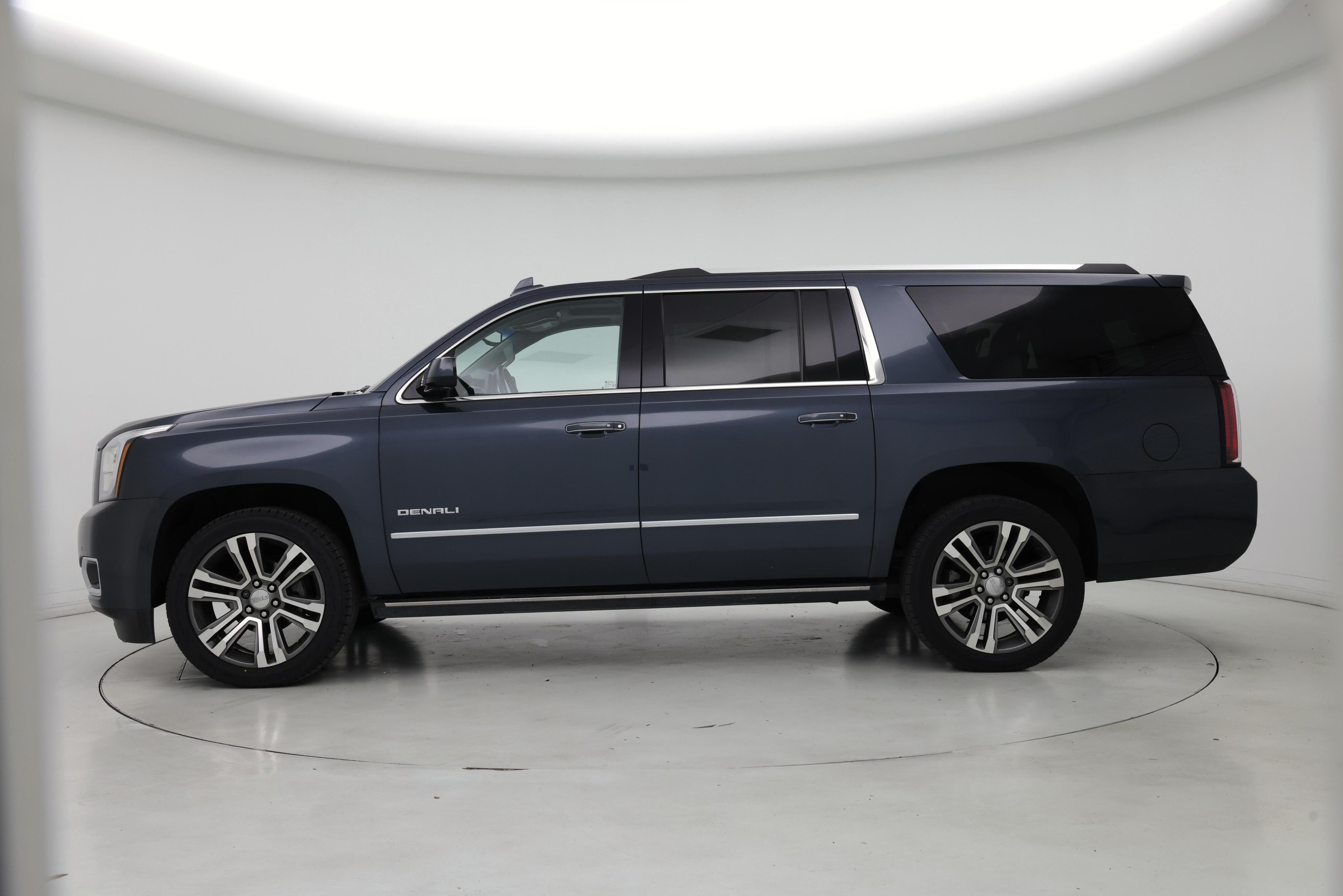 Thumbnail: 2019 GMC Yukon XL - 3