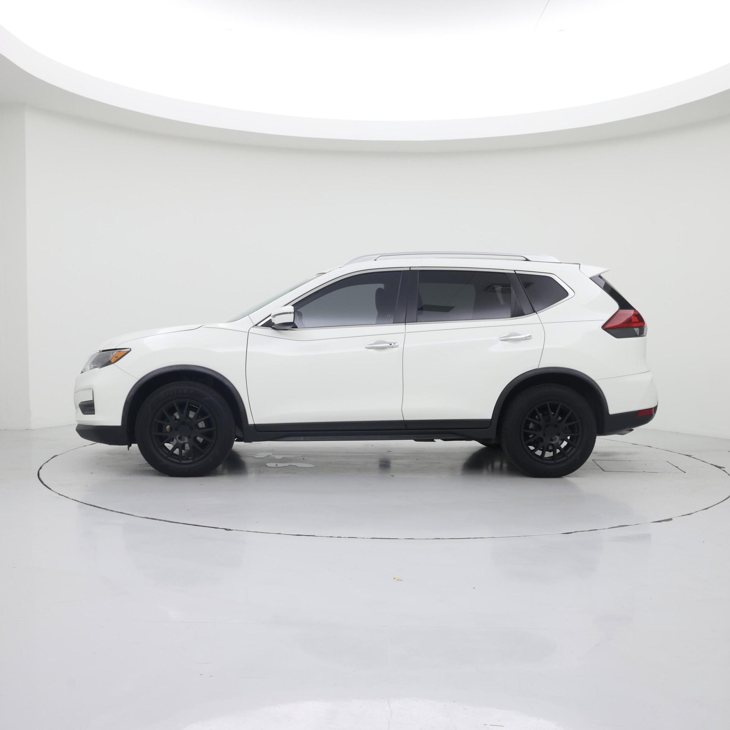 Thumbnail: 2020 Nissan Rogue - 3