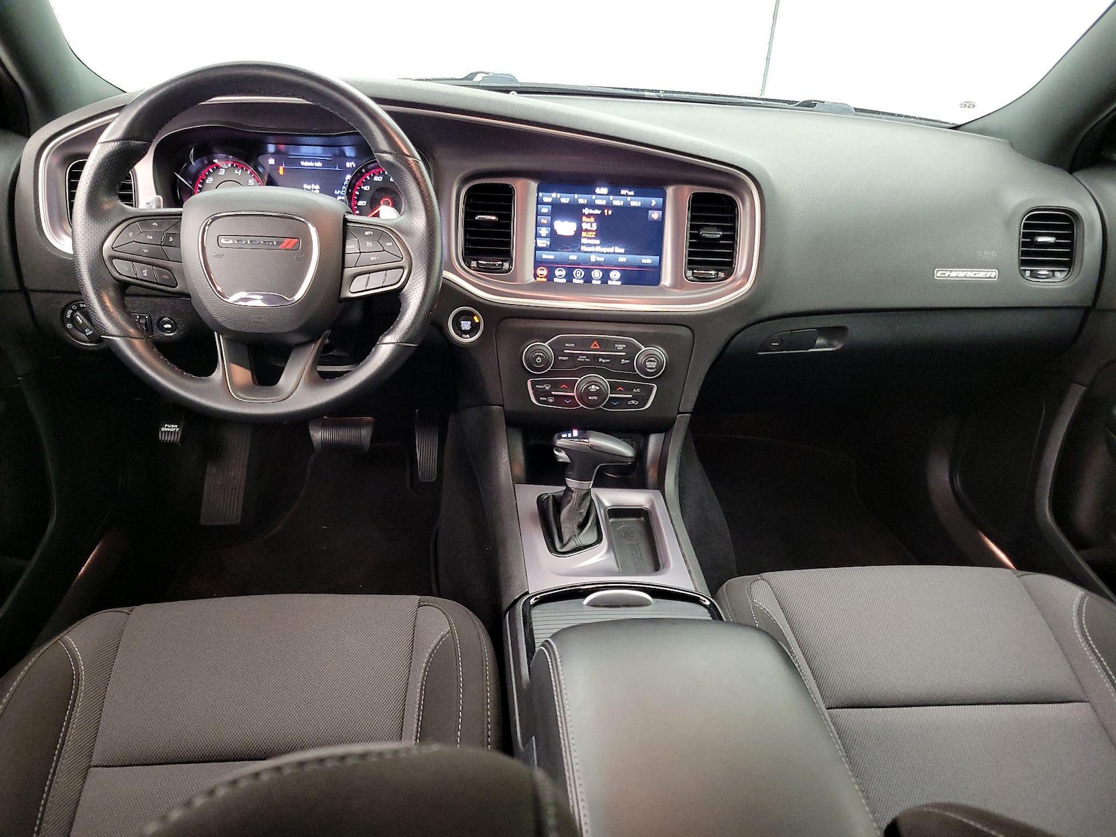 2021 Dodge Charger SXT - Photo 10