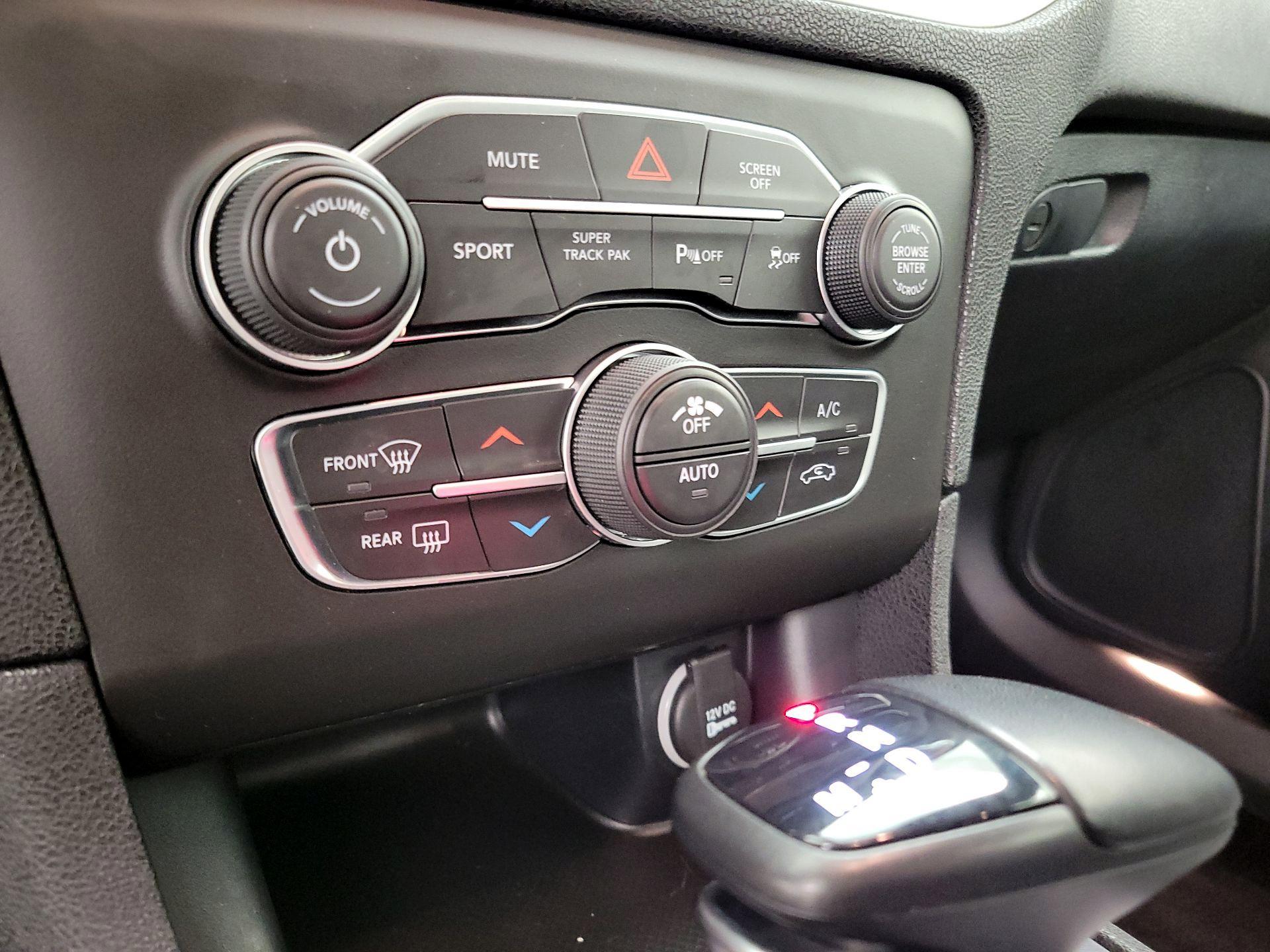 Thumbnail: 2021 Dodge Charger - 16