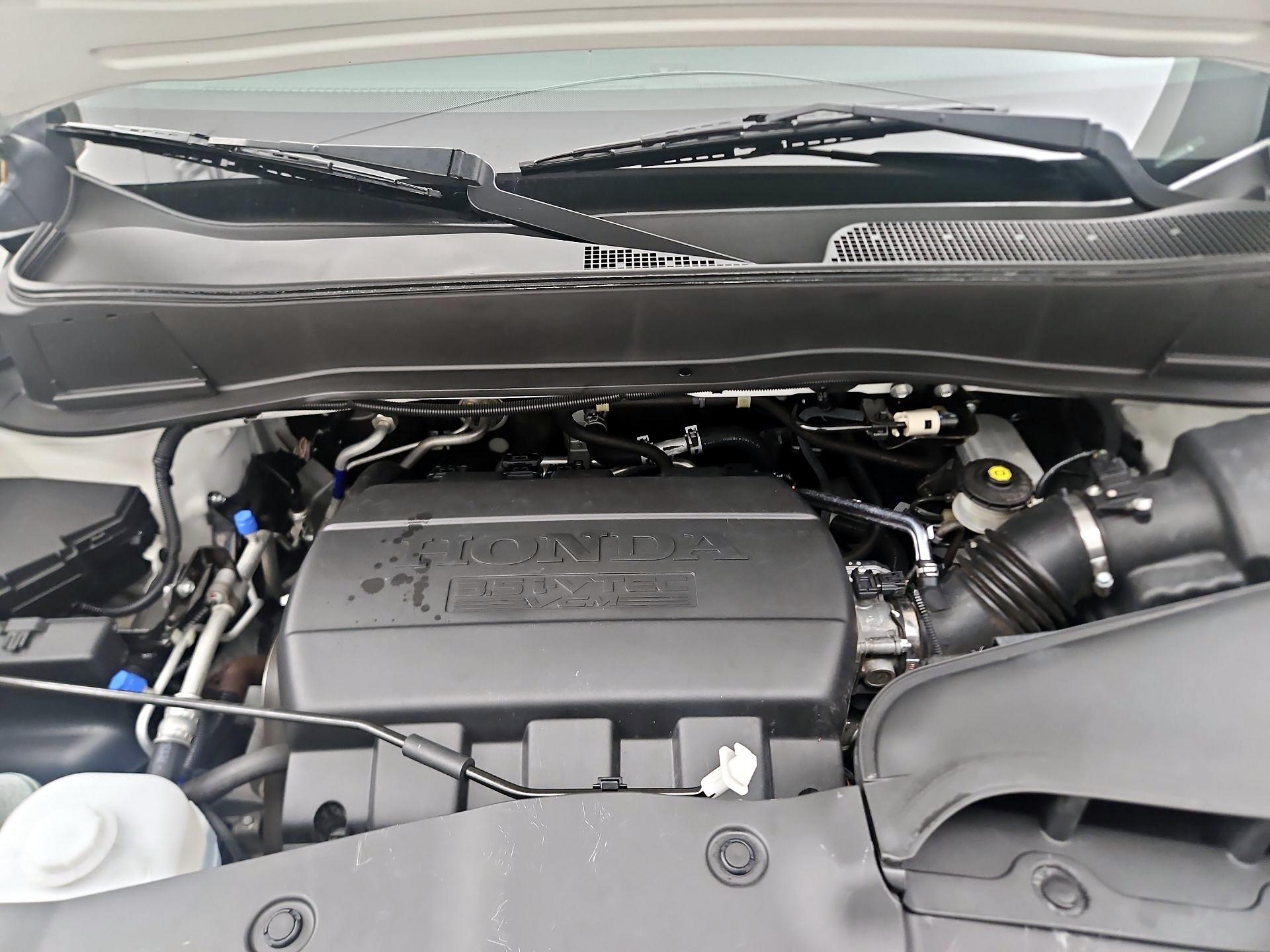 Thumbnail: 2015 Honda Pilot - 18