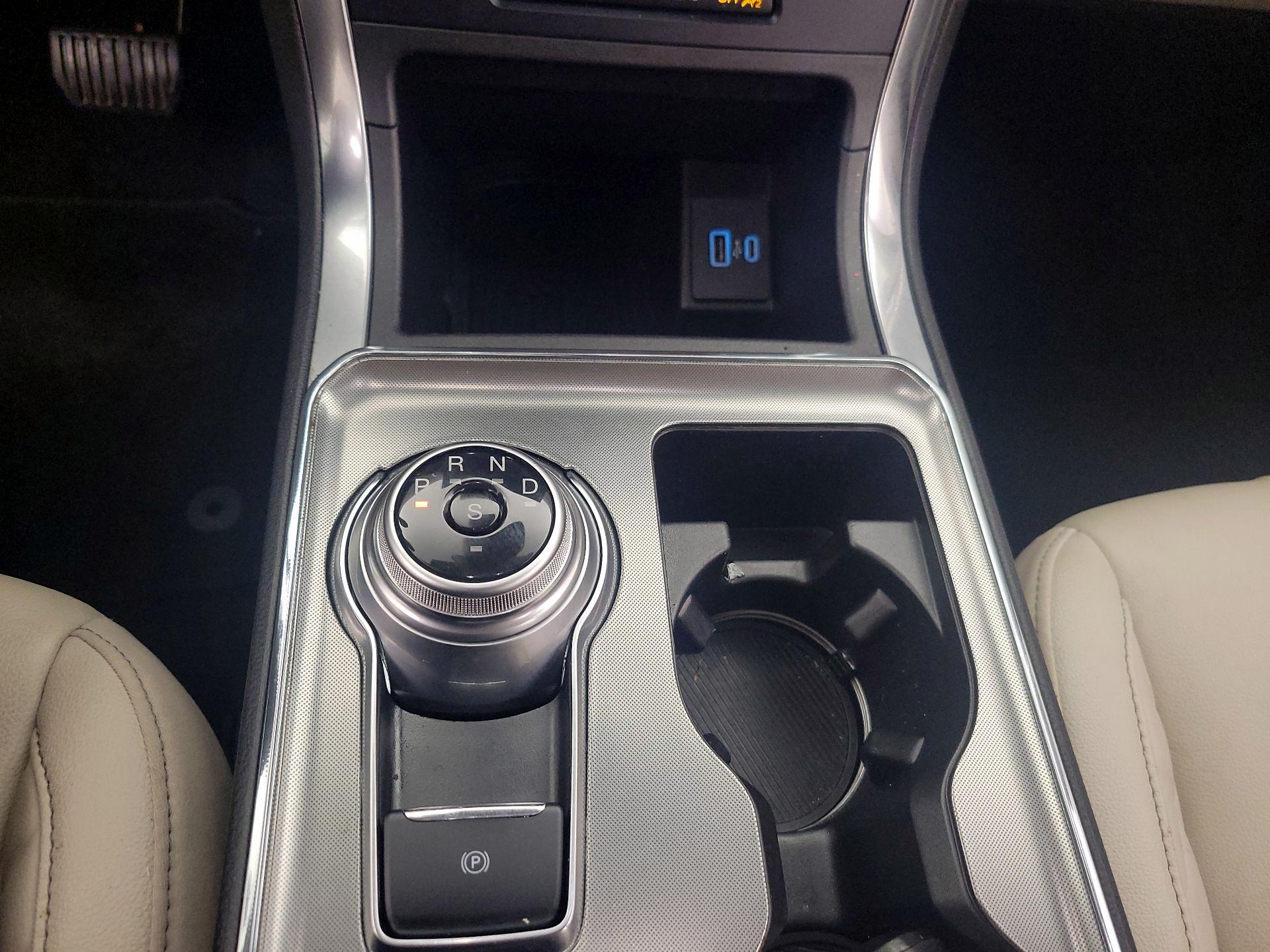 Thumbnail: 2023 Ford Edge - 17