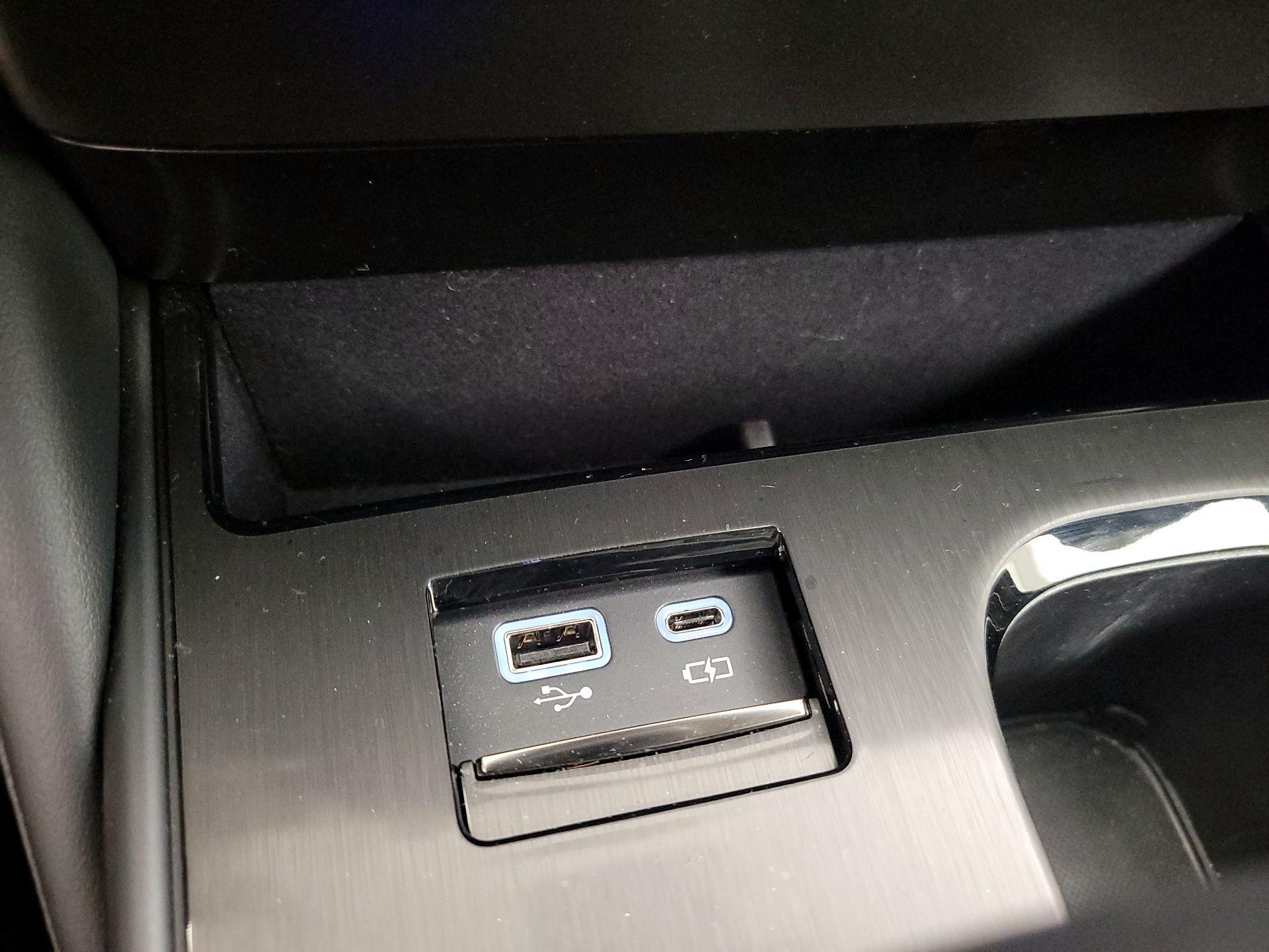 Thumbnail: 2025 Lexus ES - 18