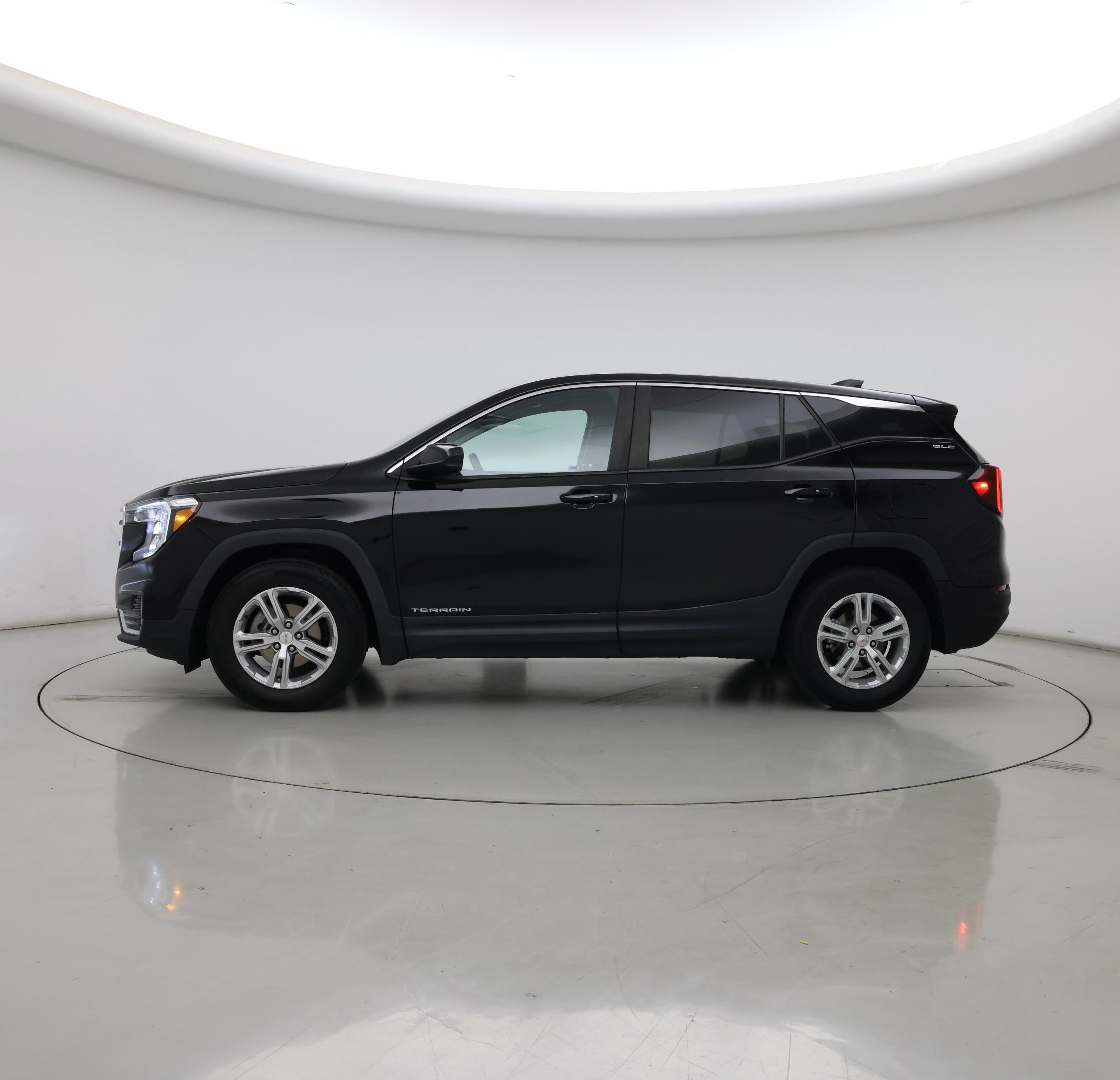 Thumbnail: 2023 GMC Terrain - 3