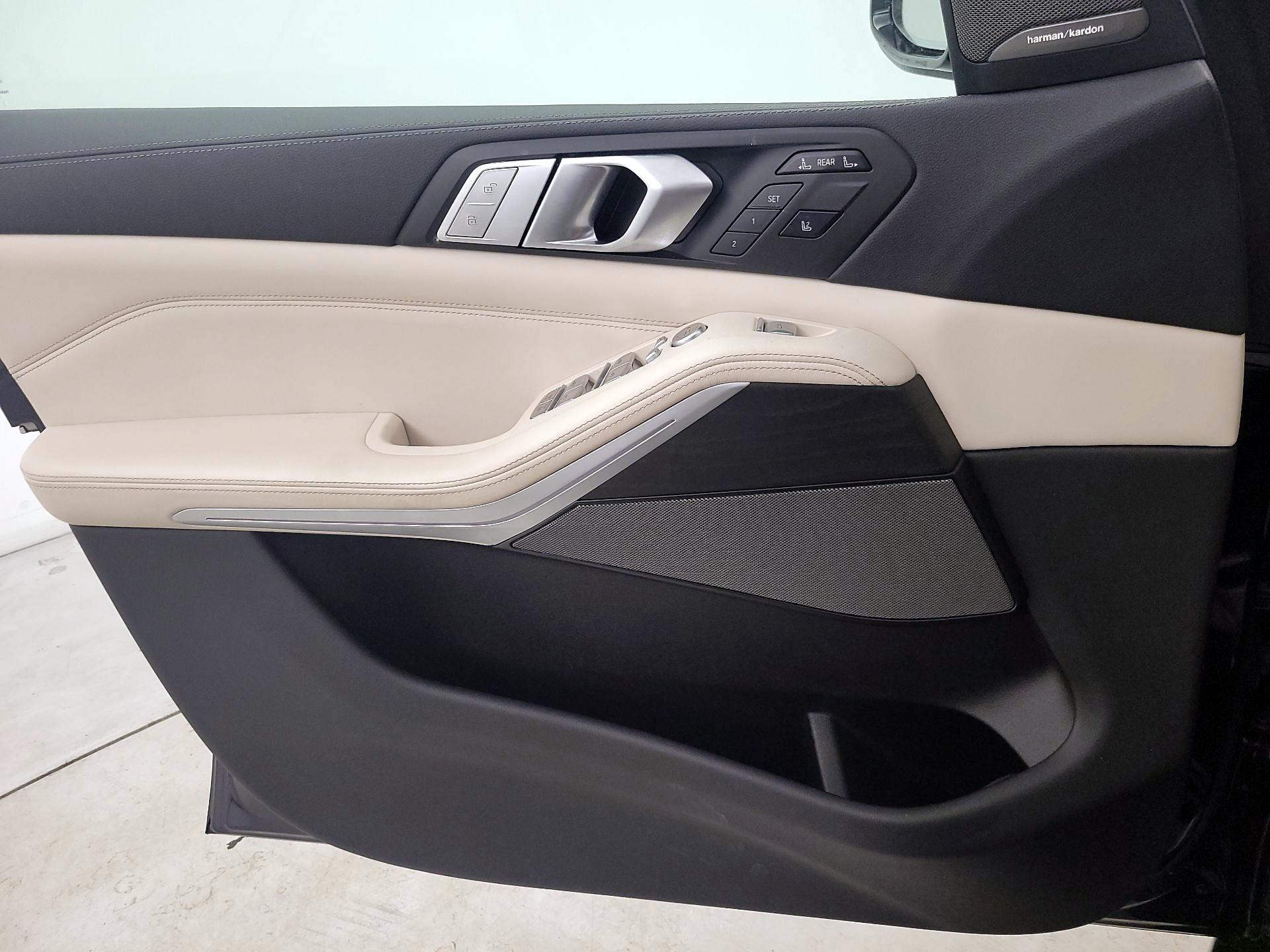 Thumbnail: 2021 BMW X7 - 12