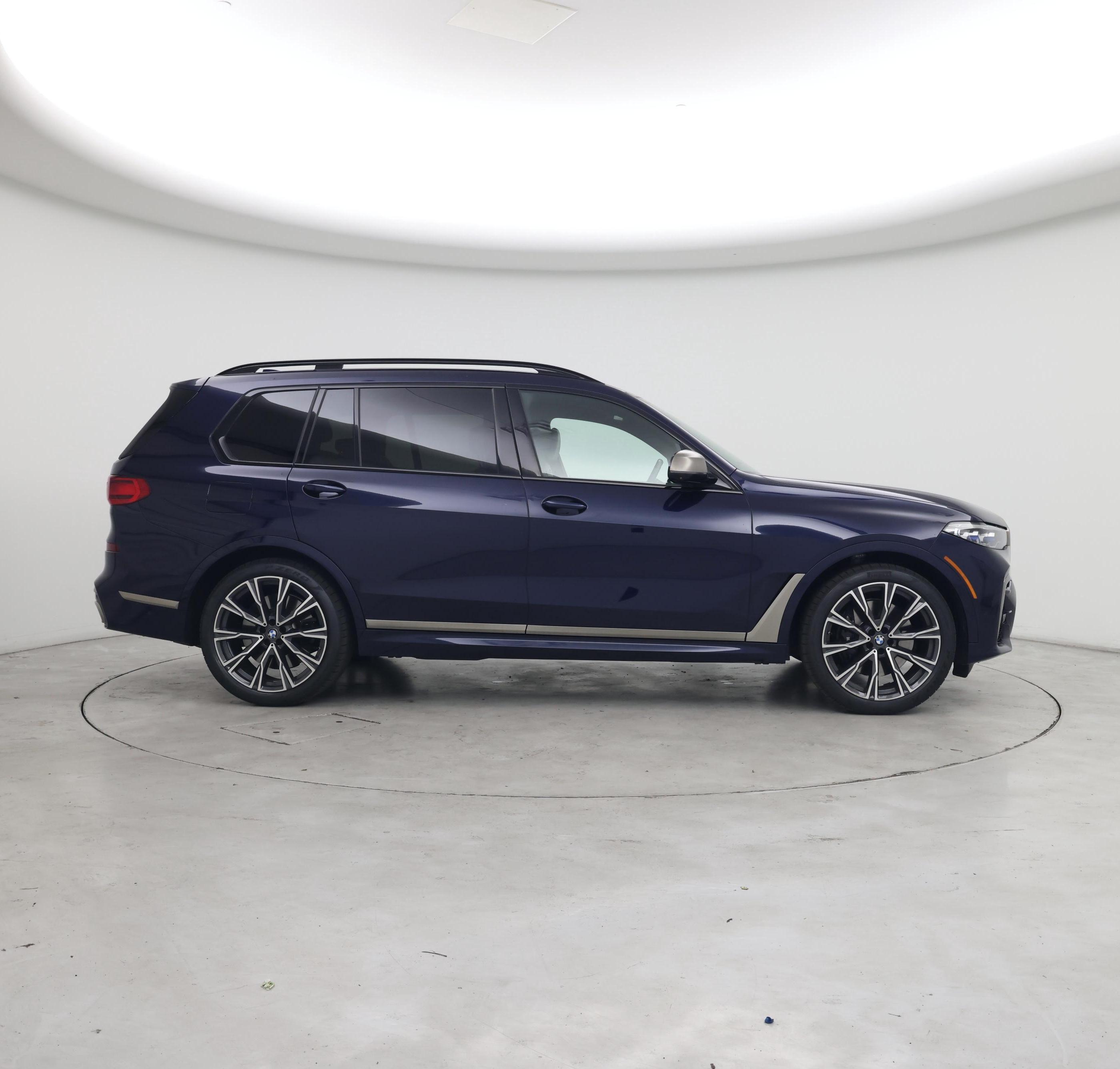 Thumbnail: 2021 BMW X7 - 7