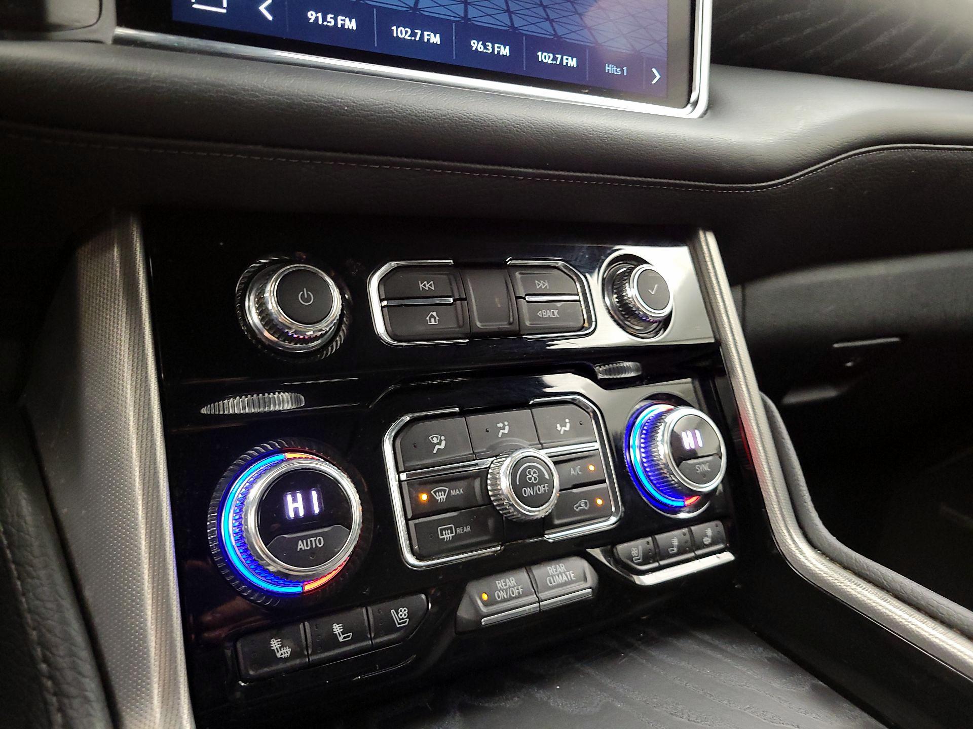 Thumbnail: 2022 GMC Yukon XL - 17