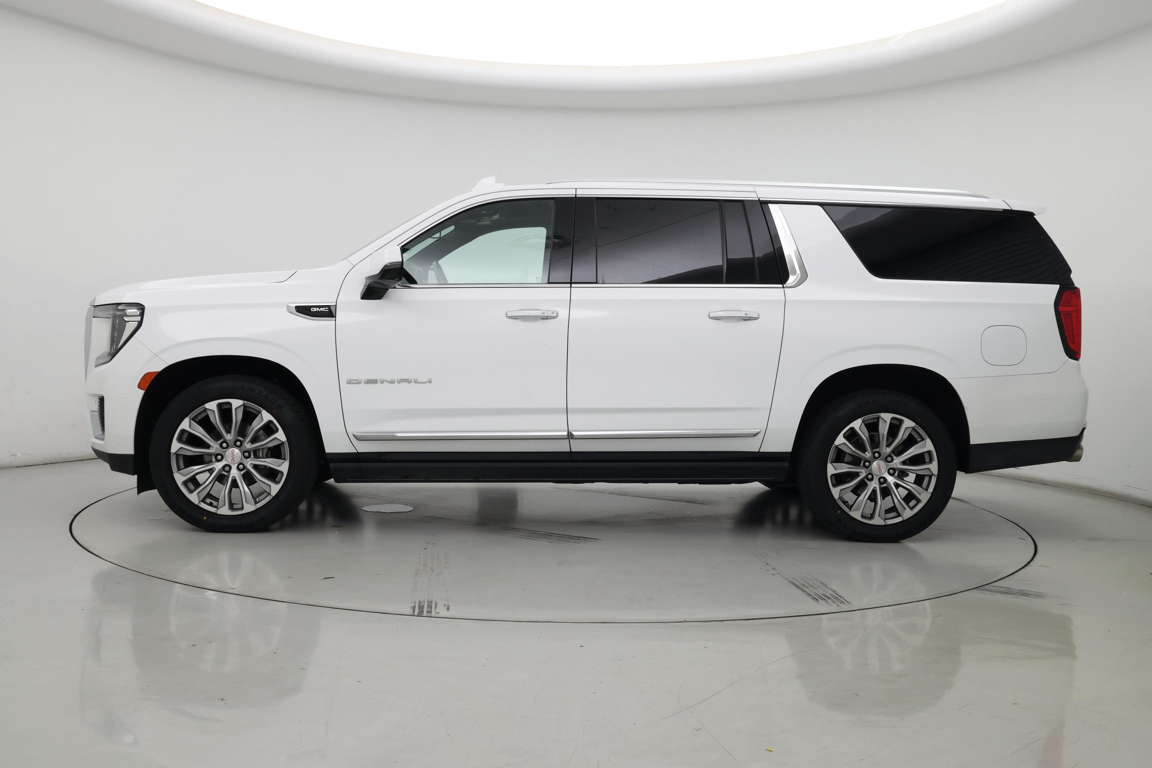 Thumbnail: 2022 GMC Yukon XL - 3