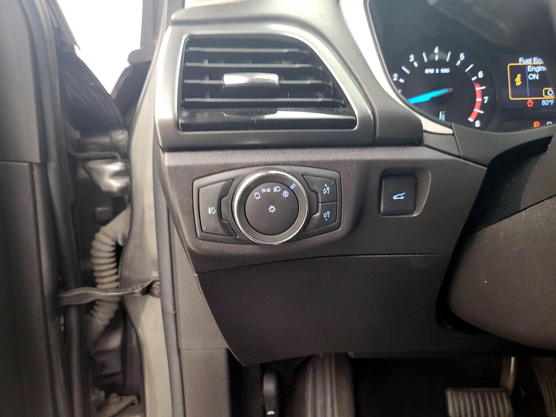 Thumbnail: 2016 Ford Fusion - 13