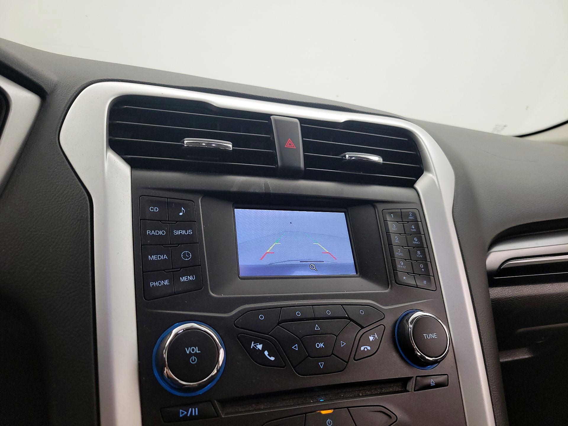 Thumbnail: 2016 Ford Fusion - 14