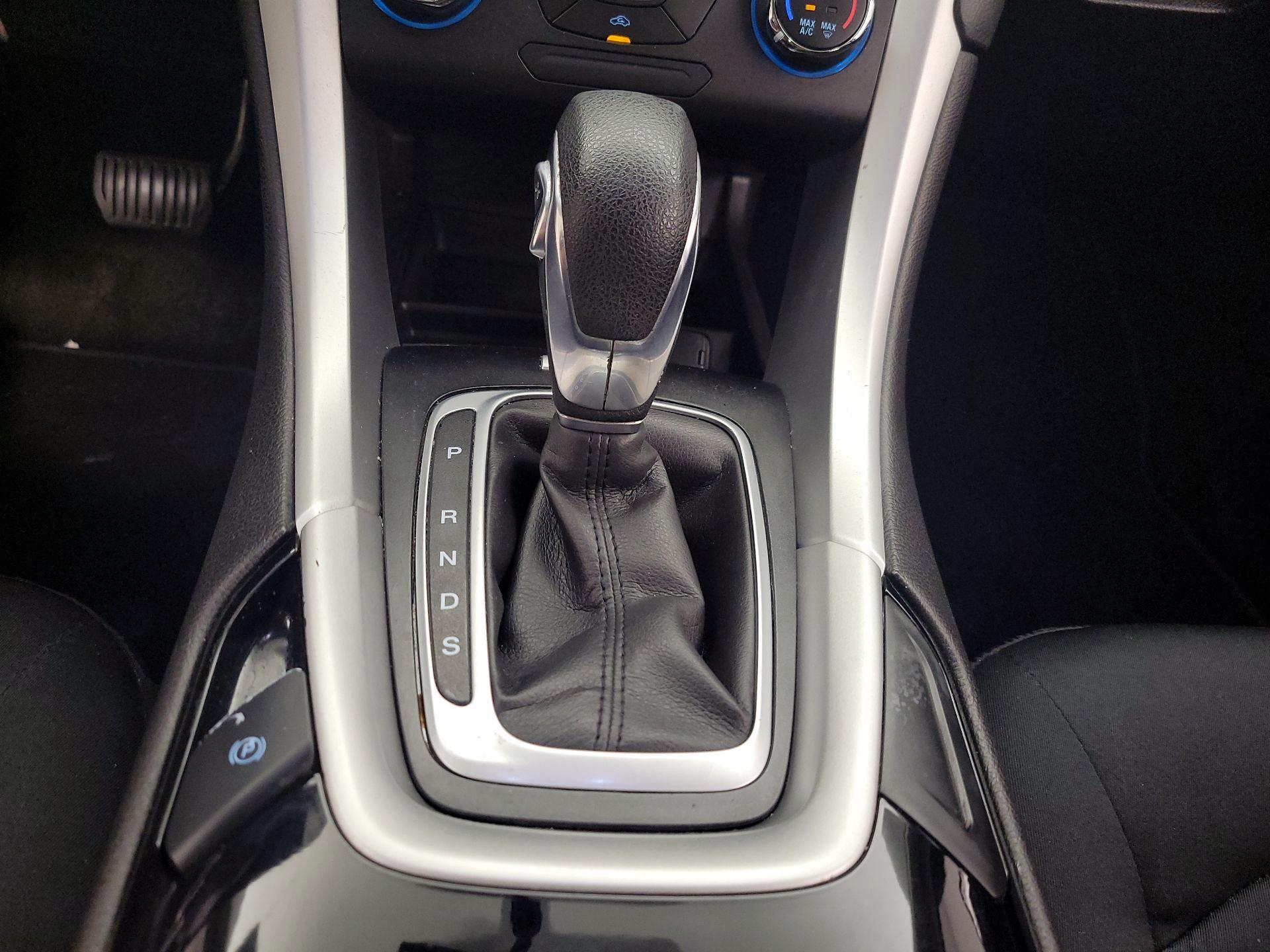 Thumbnail: 2016 Ford Fusion - 17