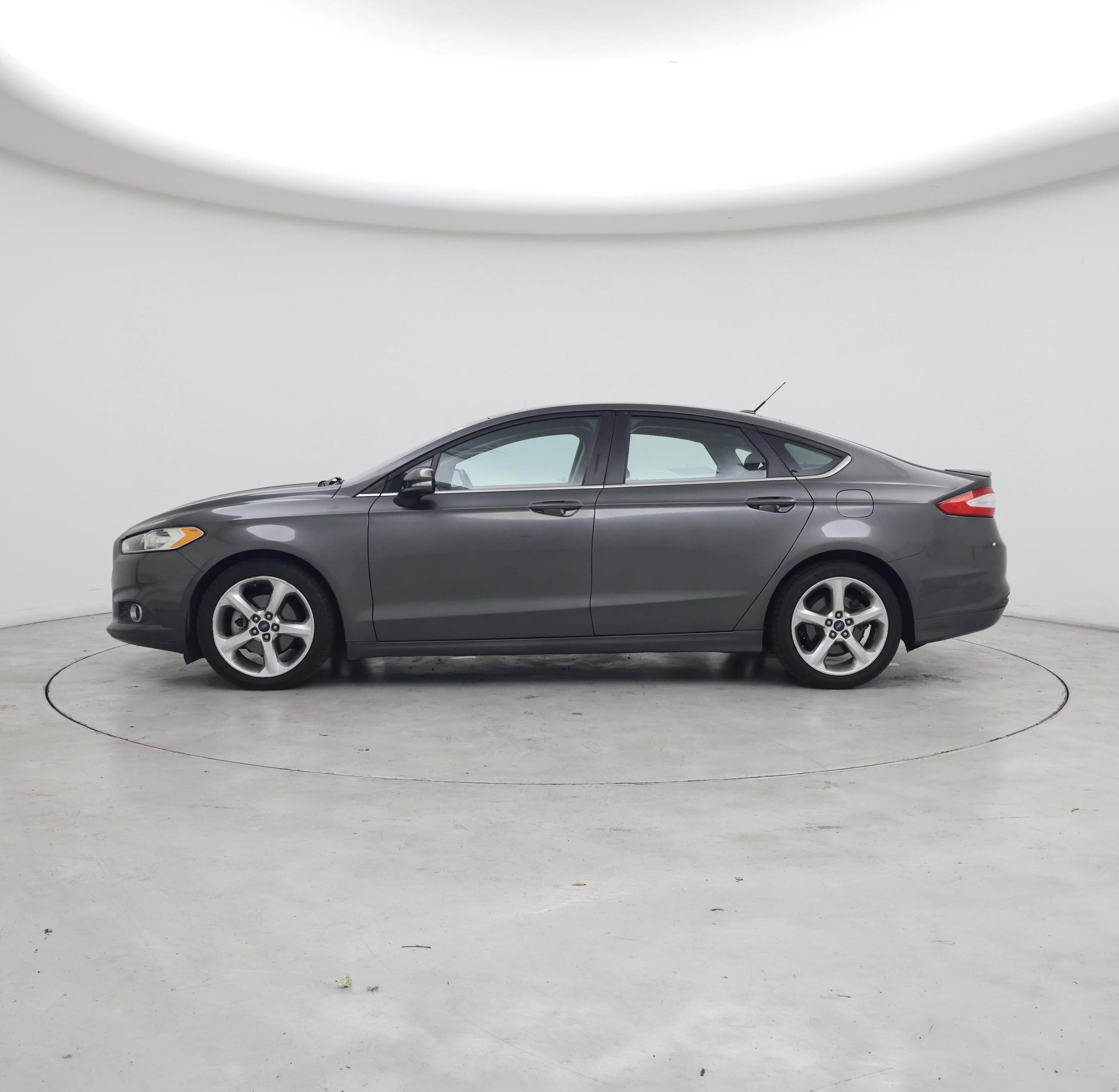 Thumbnail: 2016 Ford Fusion - 3