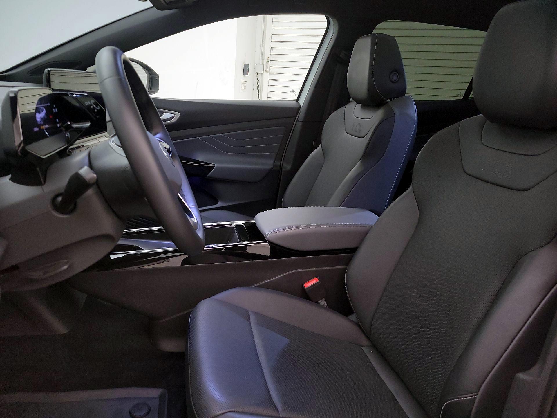 Thumbnail: 2023 Volkswagen ID.4 - 11