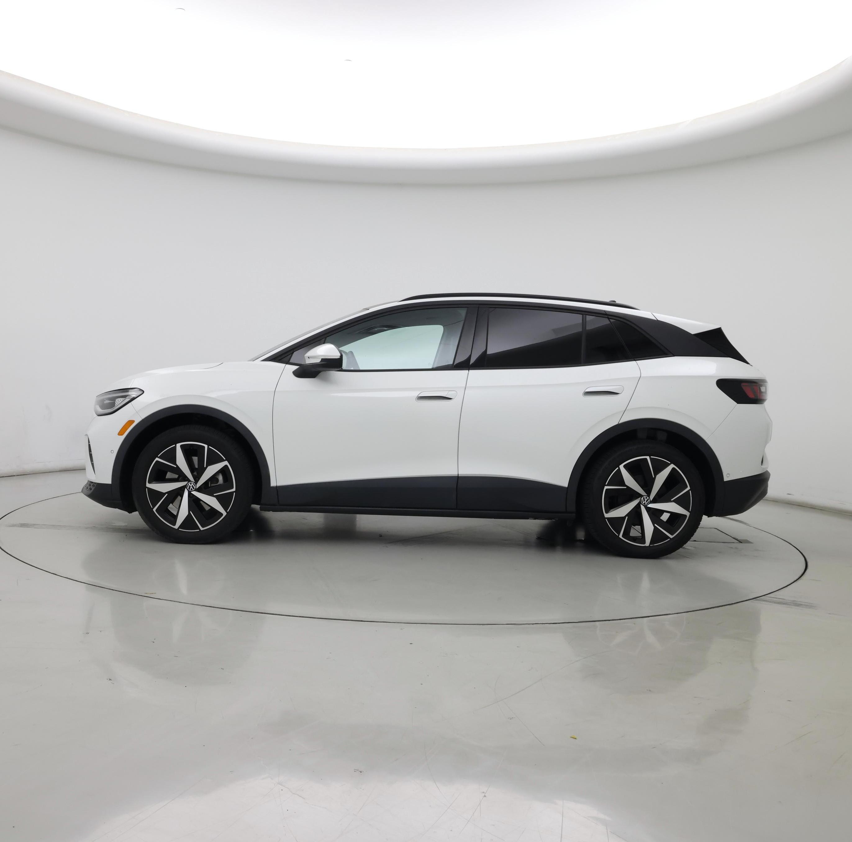 Thumbnail: 2023 Volkswagen ID.4 - 3