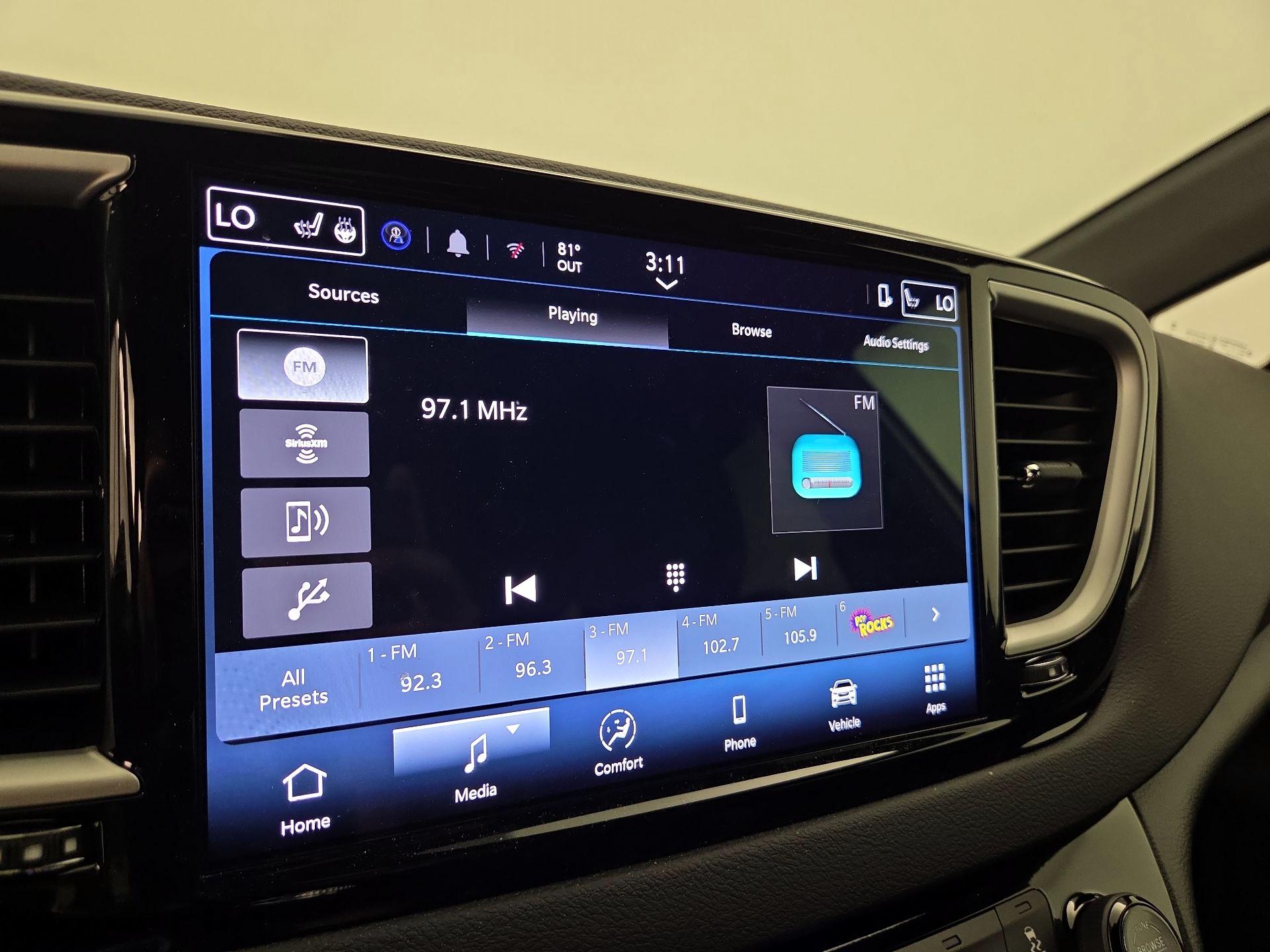 Thumbnail: 2026 Chrysler Pacifica - 15