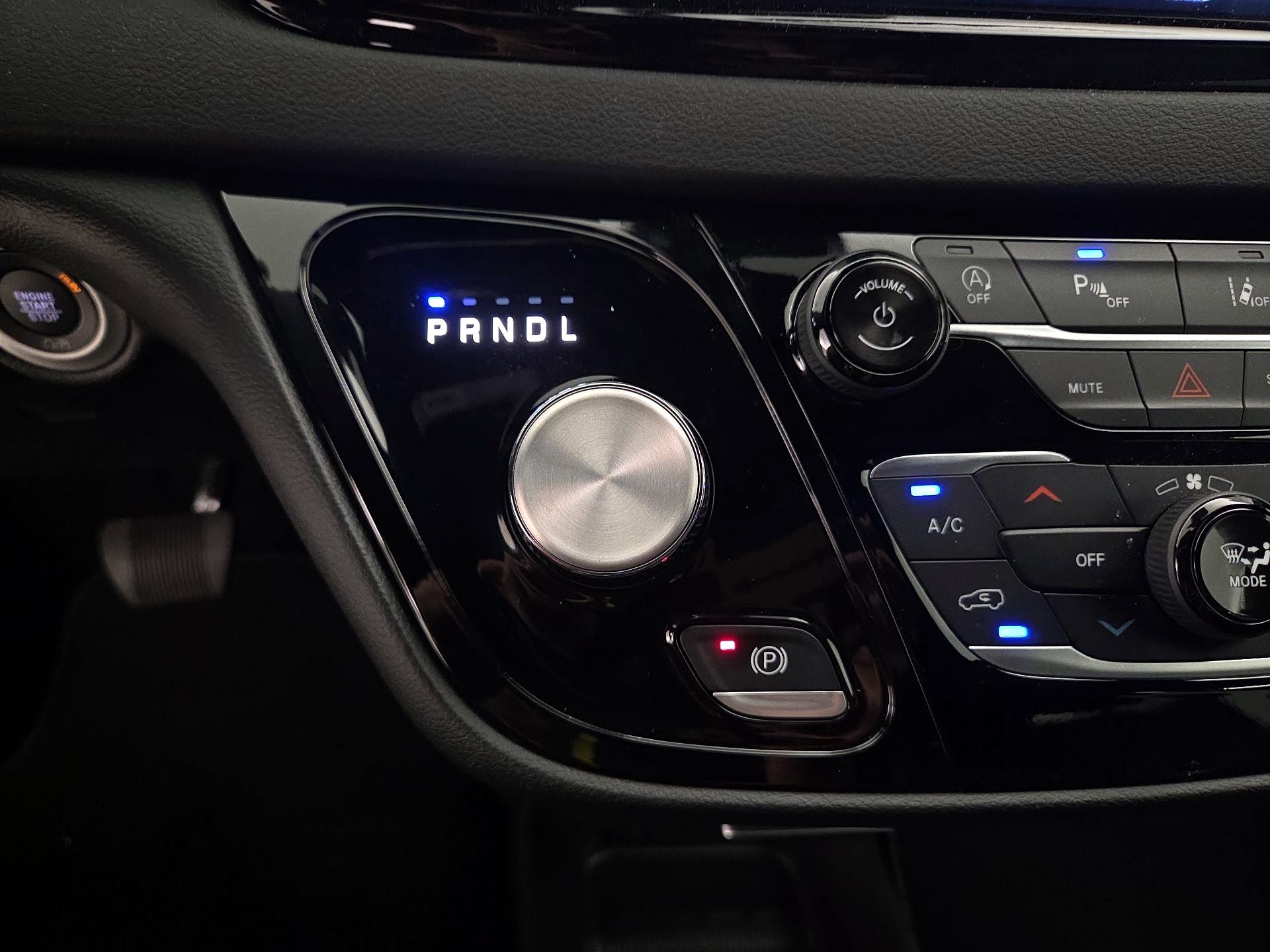 Thumbnail: 2026 Chrysler Pacifica - 17