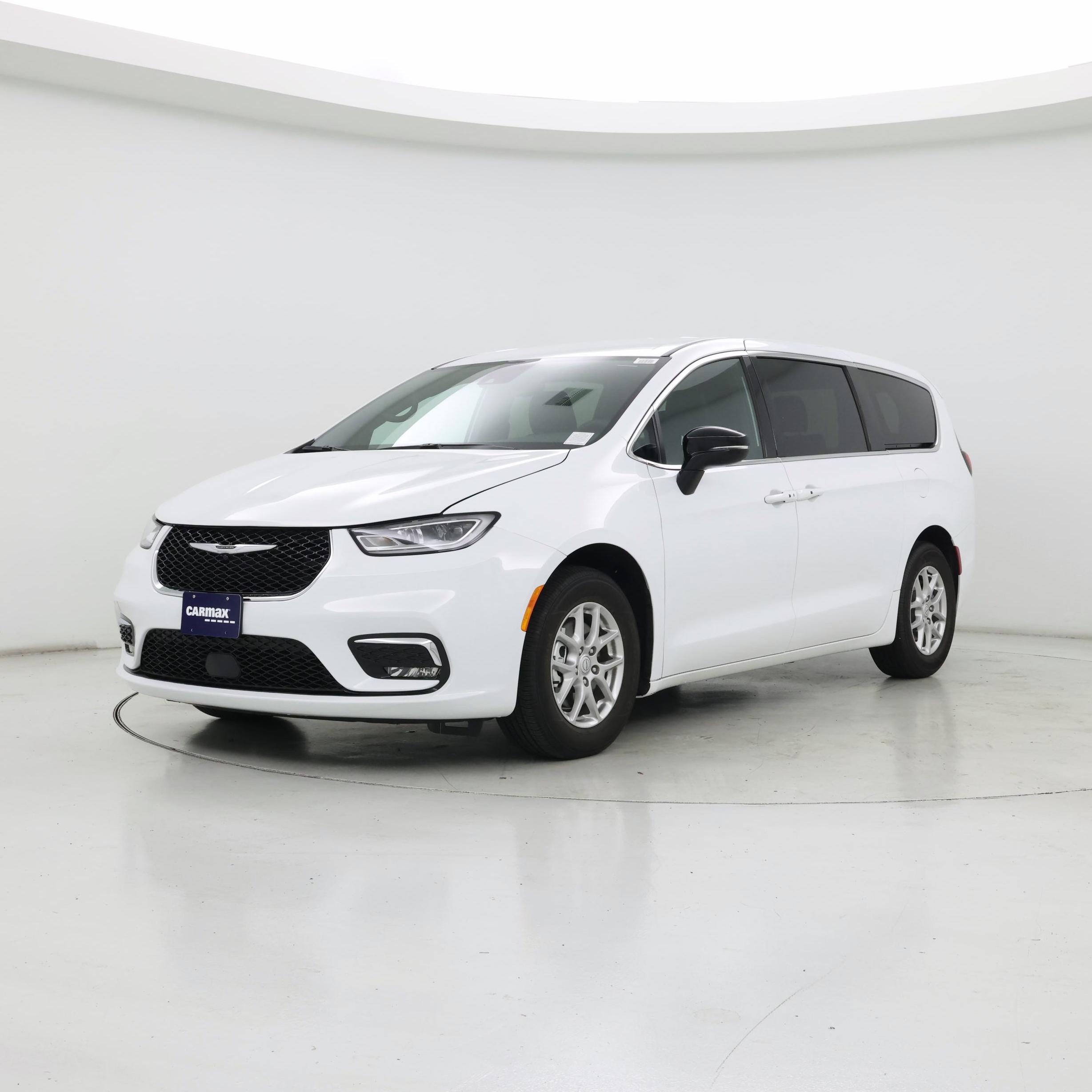 Thumbnail: 2026 Chrysler Pacifica - 4