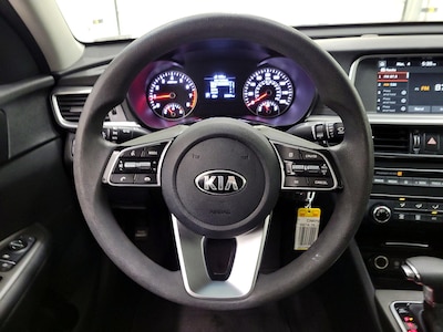 Steering Wheel & Instrument Cluster (On)