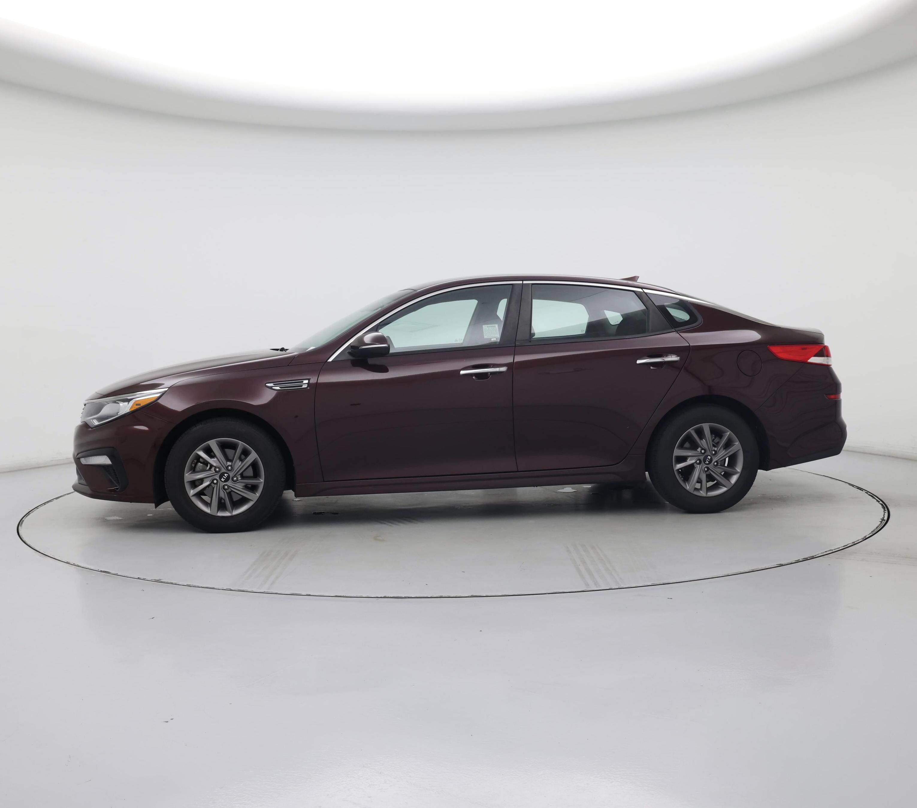 Thumbnail: 2020 Kia Optima - 3
