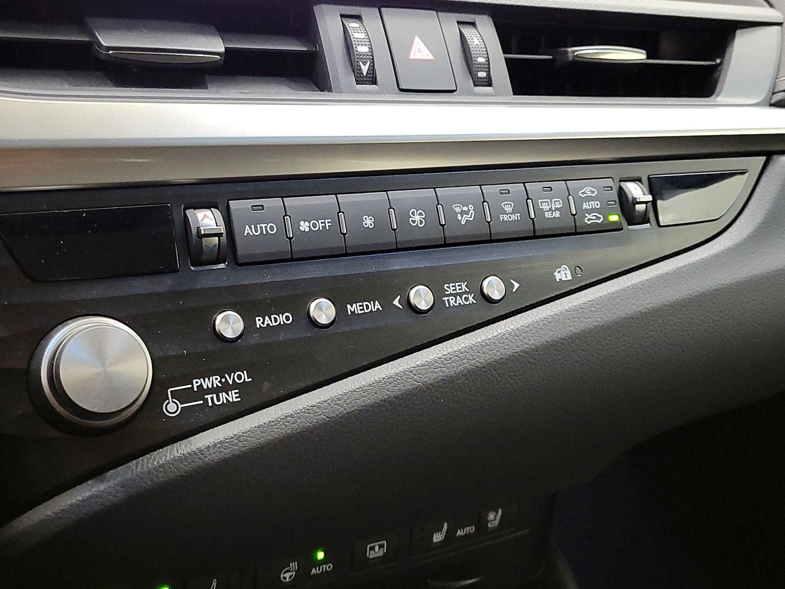 2021 Lexus ES Hybrid 300h Luxury - Photo 18