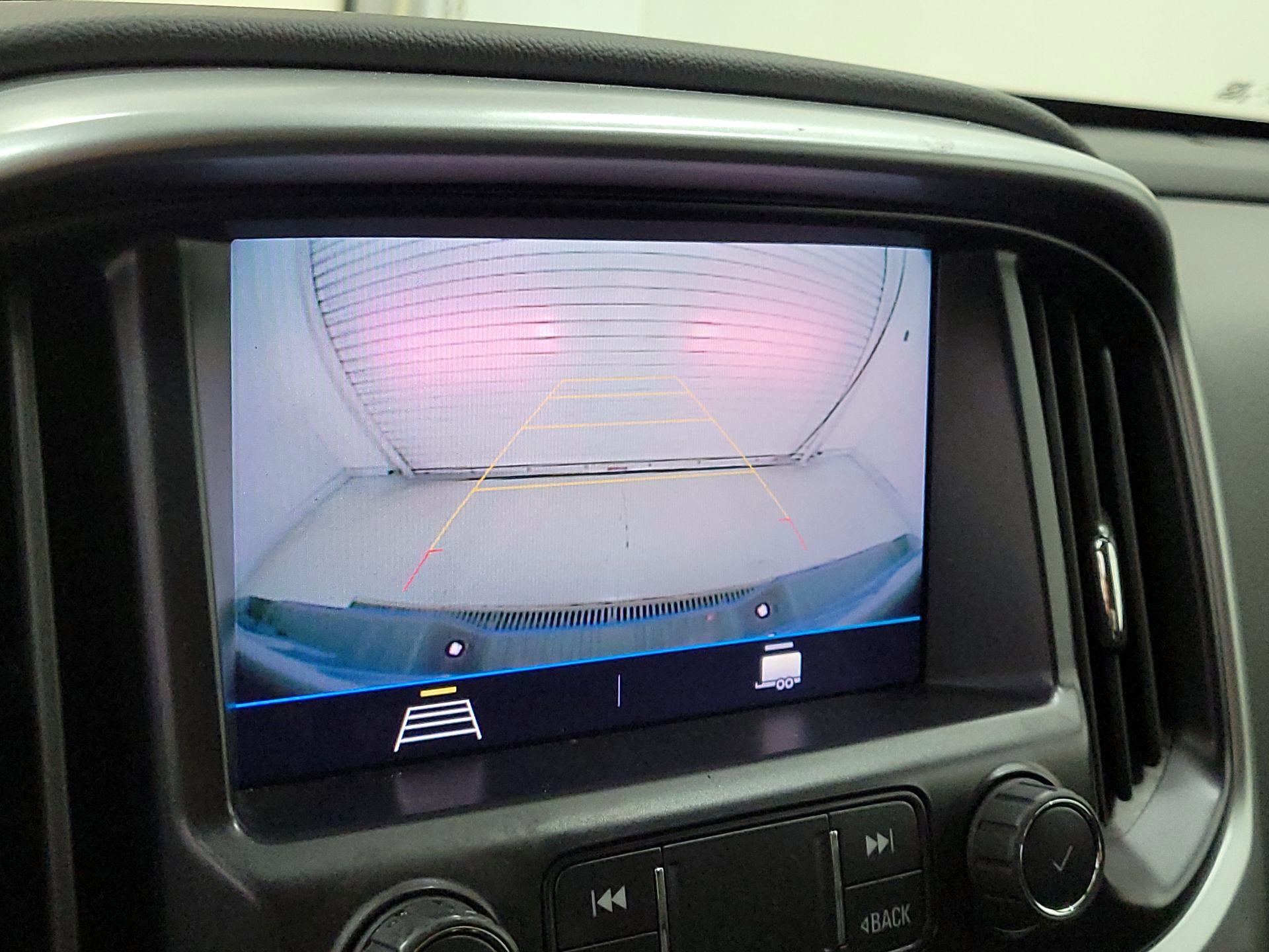 Thumbnail: 2022 Chevrolet Colorado - 14