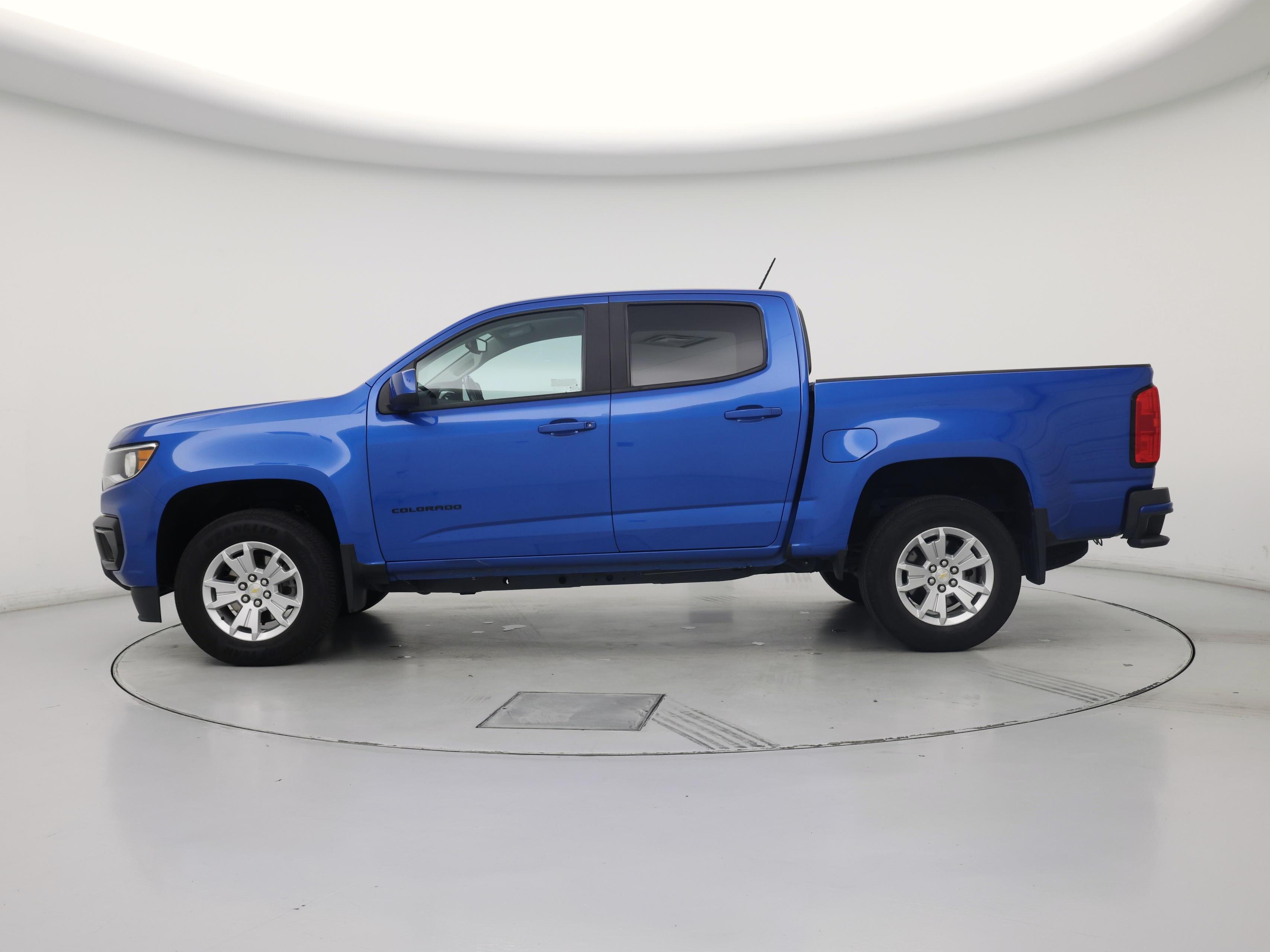 Thumbnail: 2022 Chevrolet Colorado - 3
