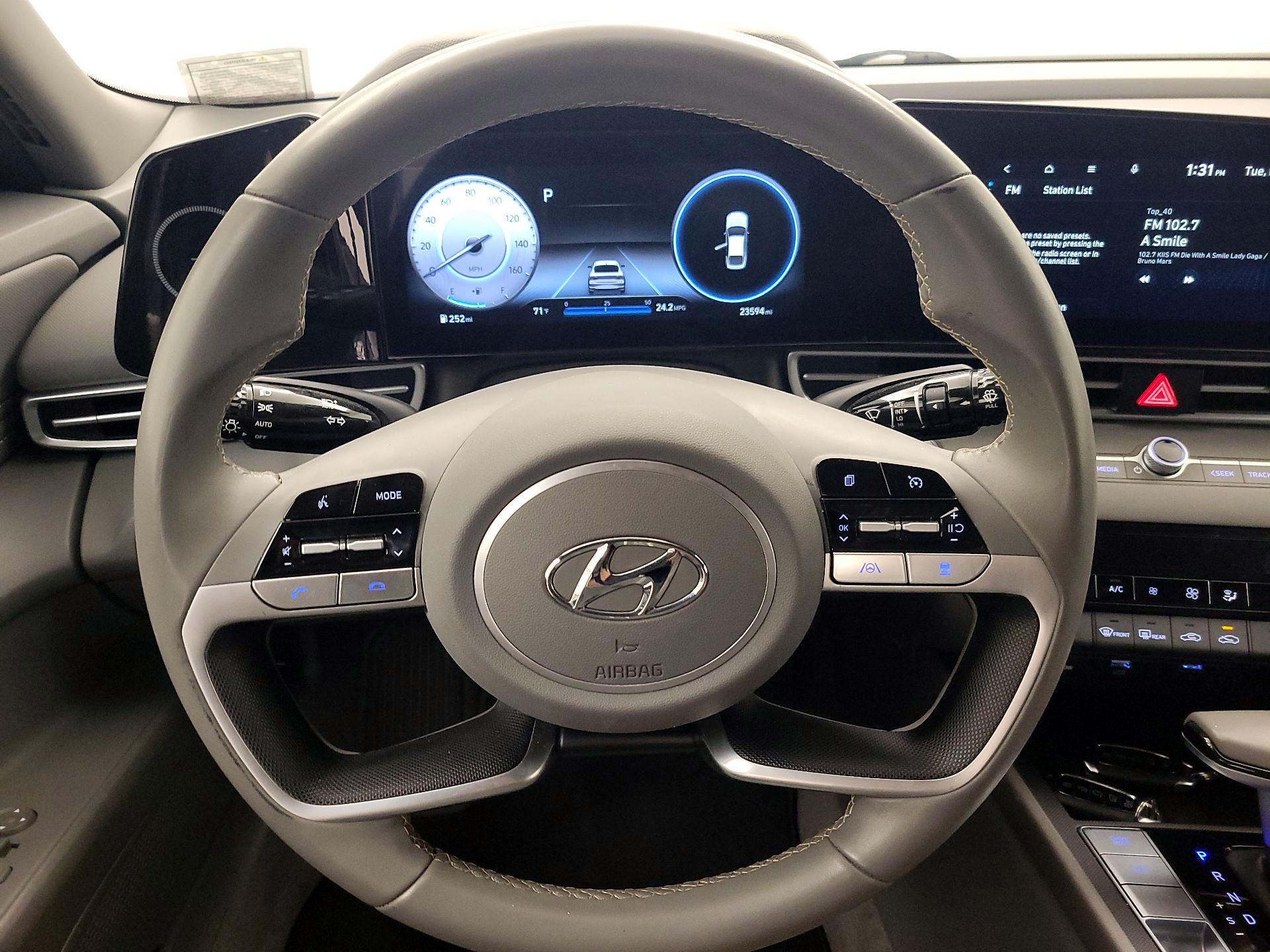 Thumbnail: 2023 Hyundai Elantra - 10