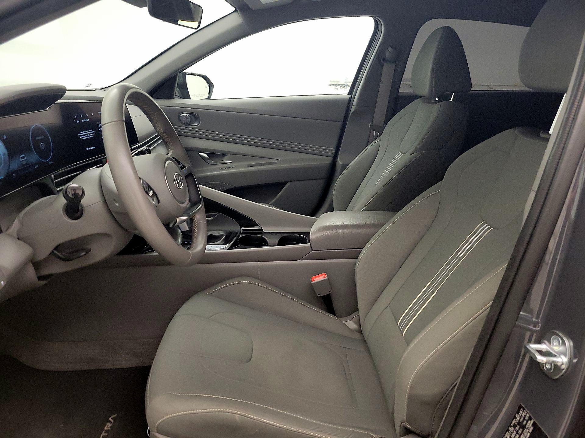 Thumbnail: 2023 Hyundai Elantra - 11