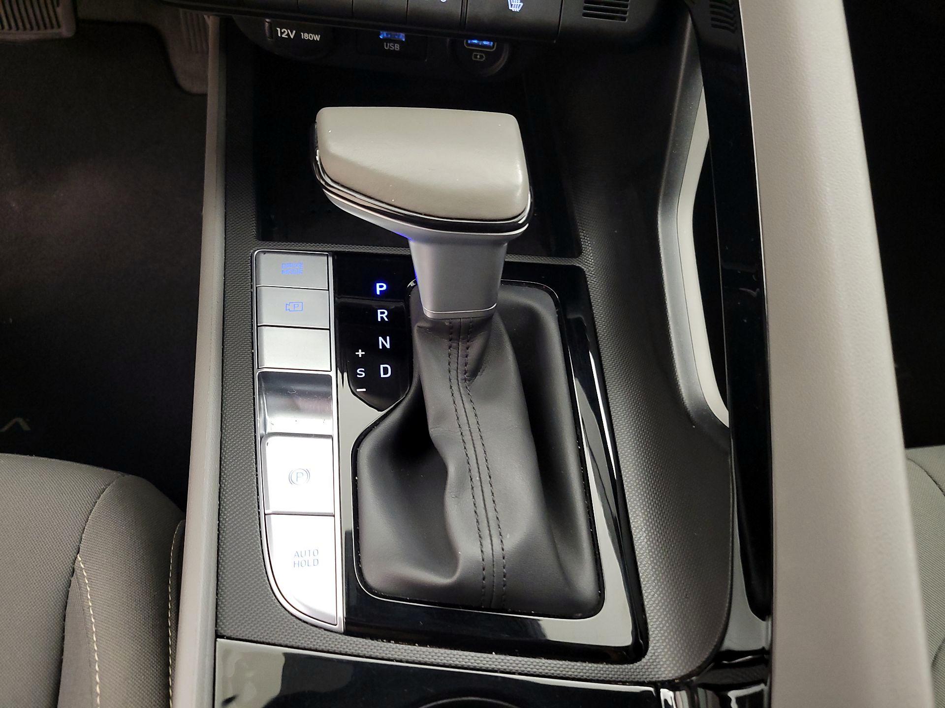 Thumbnail: 2023 Hyundai Elantra - 18