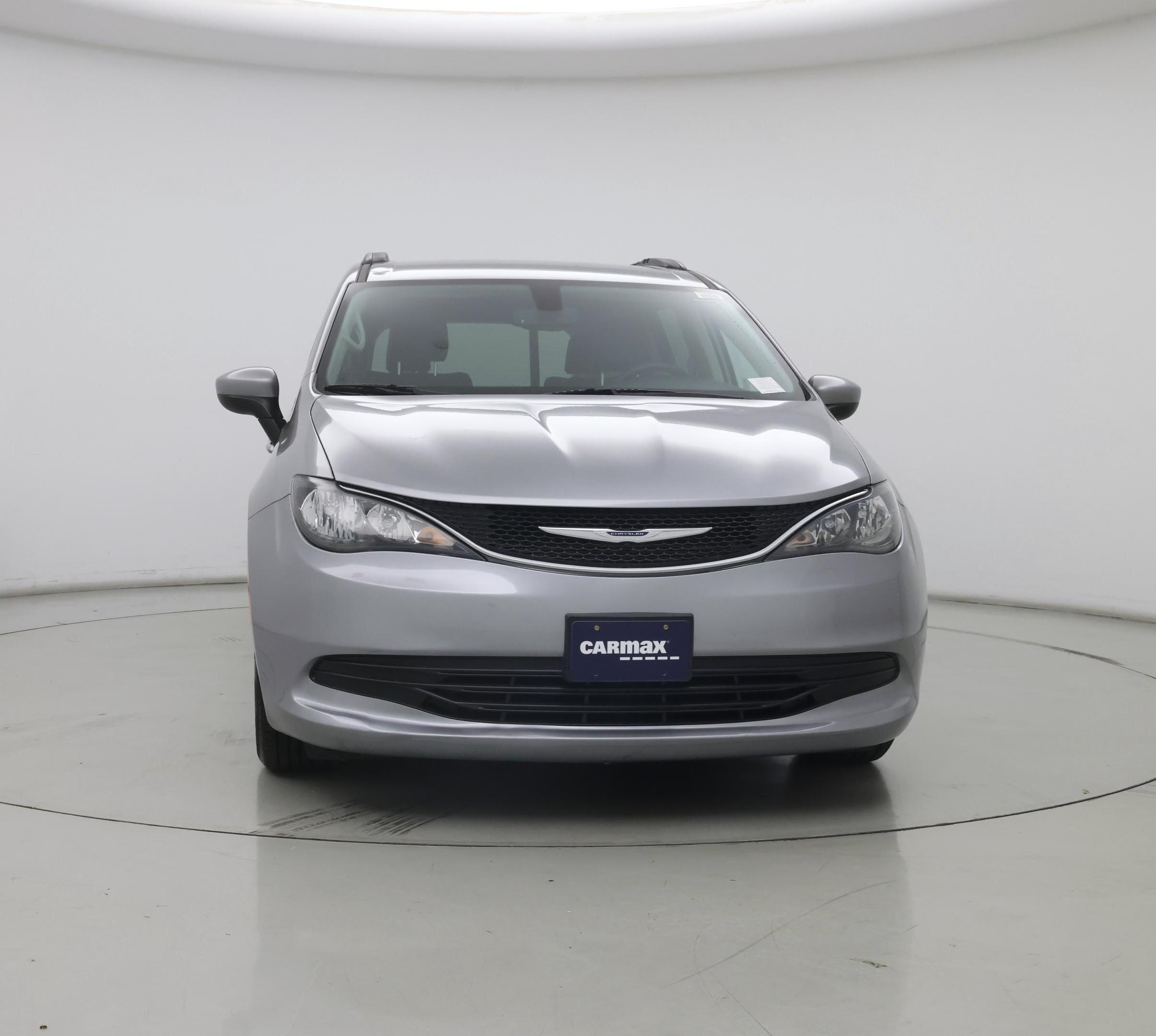 Thumbnail: 2020 Chrysler Voyager - 5