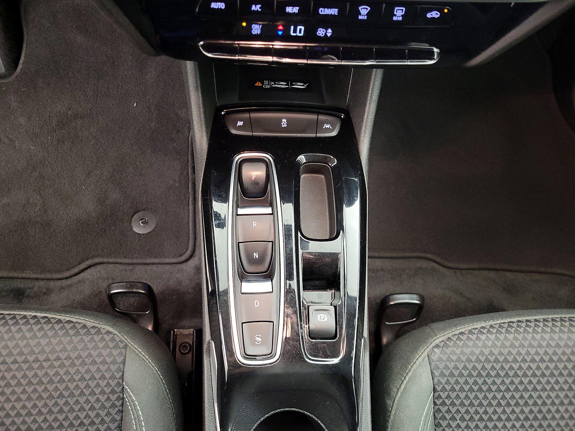 Thumbnail: 2022 Chevrolet Bolt EUV - 17