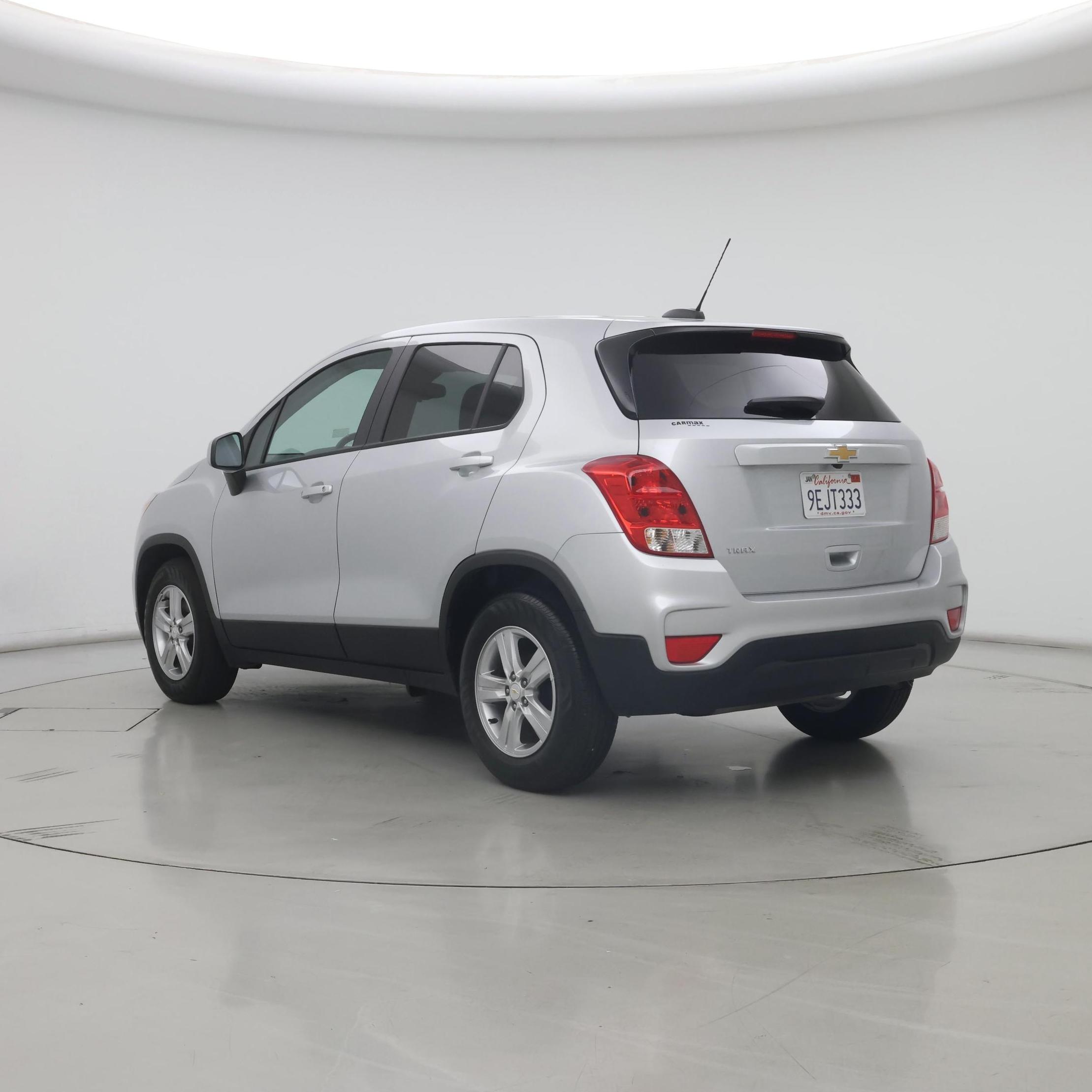 Thumbnail: 2022 Chevrolet Trax - 2