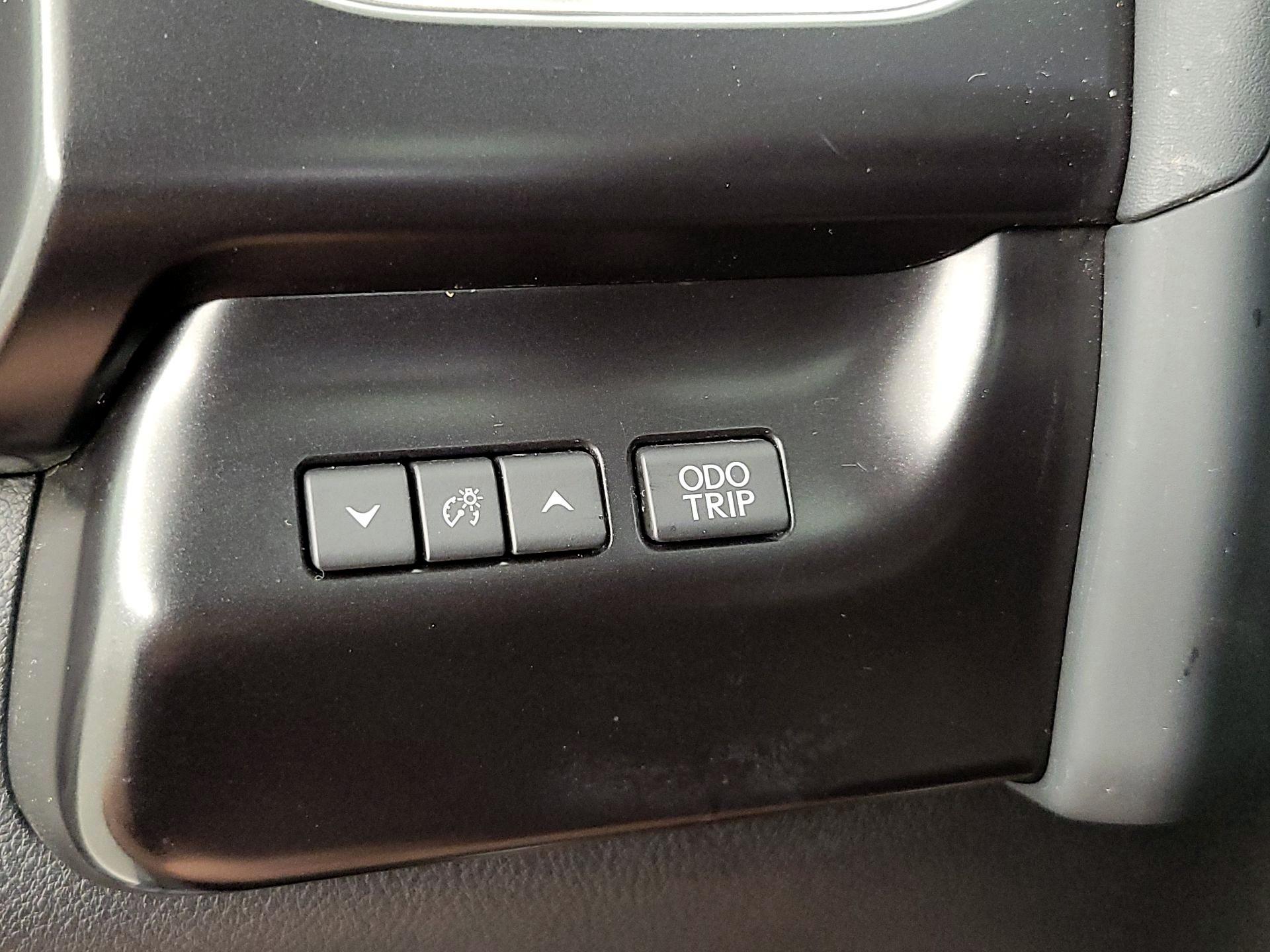 Thumbnail: 2023 Lexus UX - 13