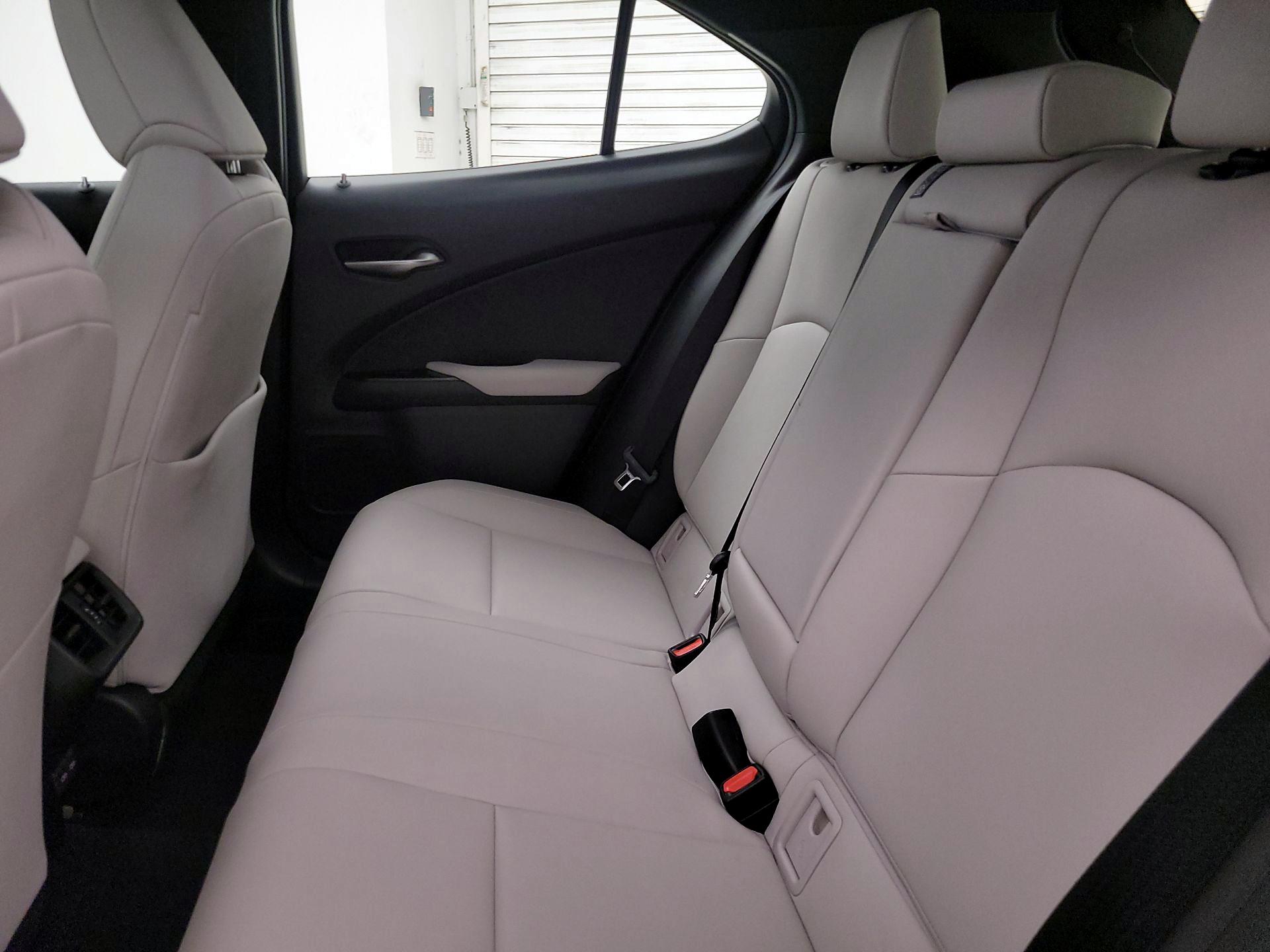 Thumbnail: 2023 Lexus UX - 20