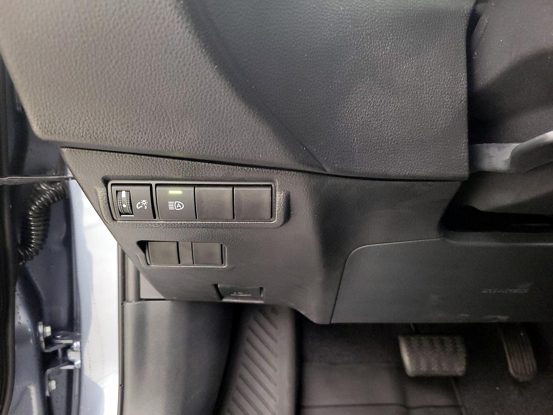 Thumbnail: 2025 Toyota Corolla Cross - 13