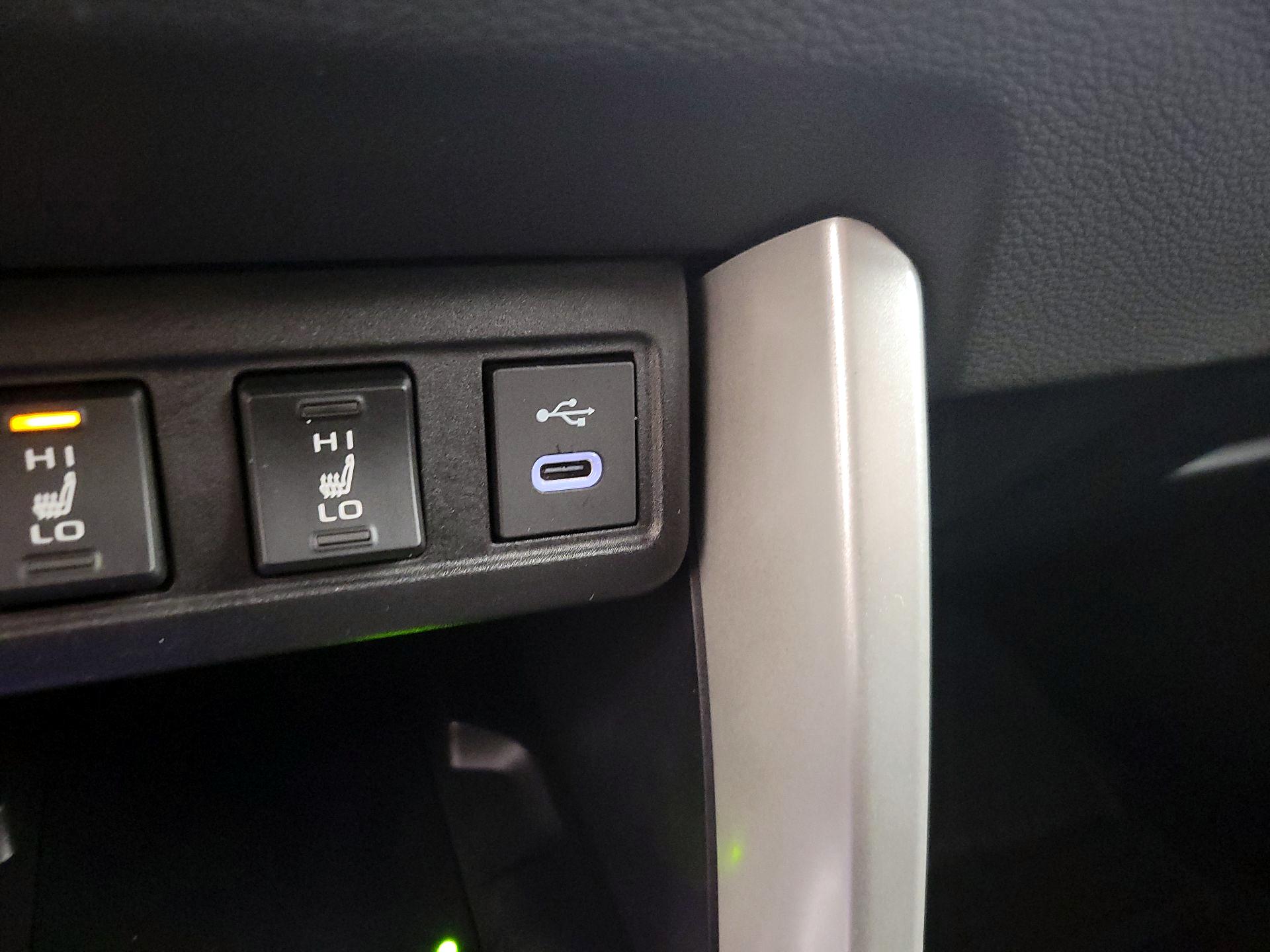 Thumbnail: 2025 Toyota Corolla Cross - 18