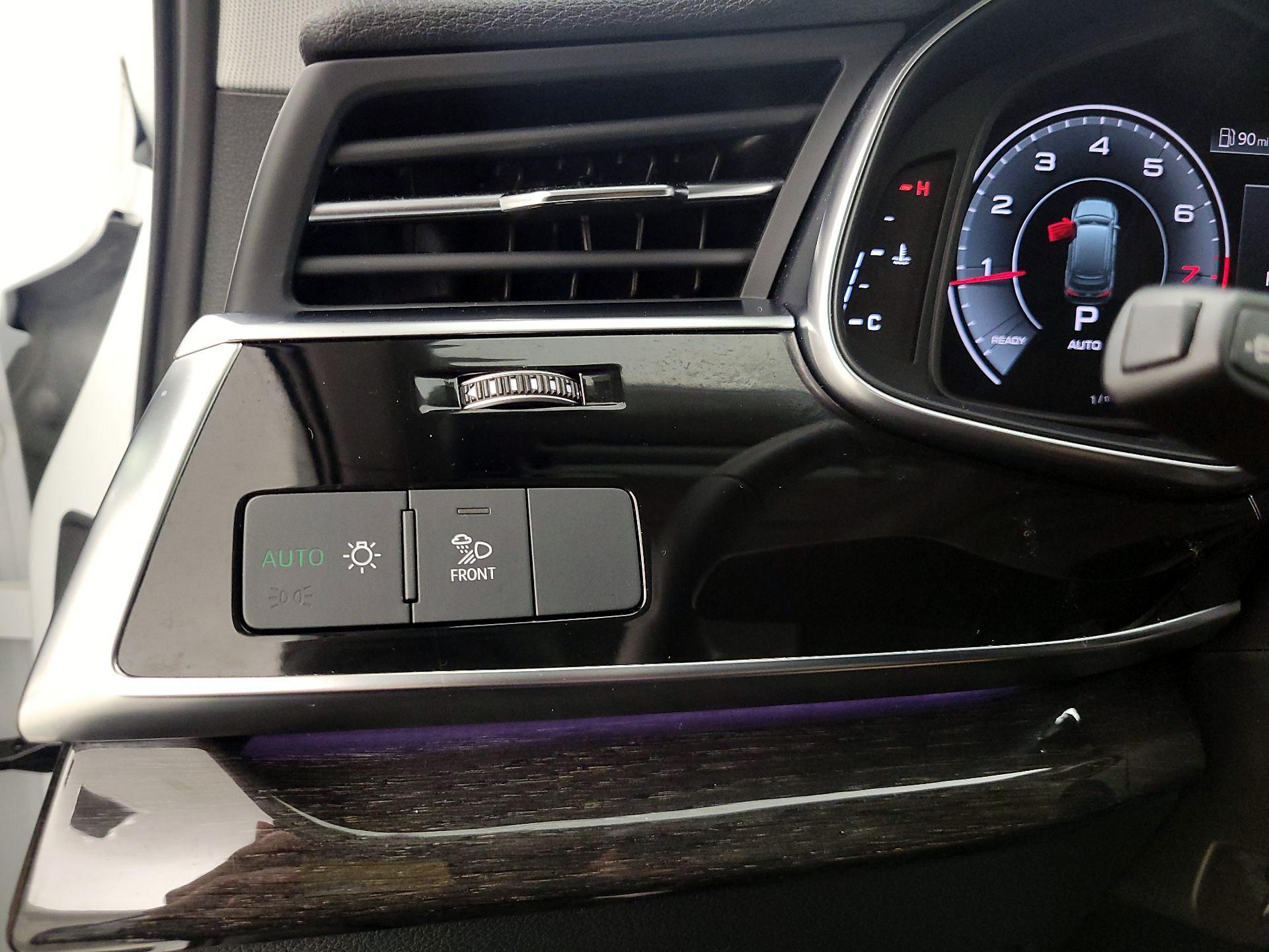 Thumbnail: 2023 Audi Q7 - 13