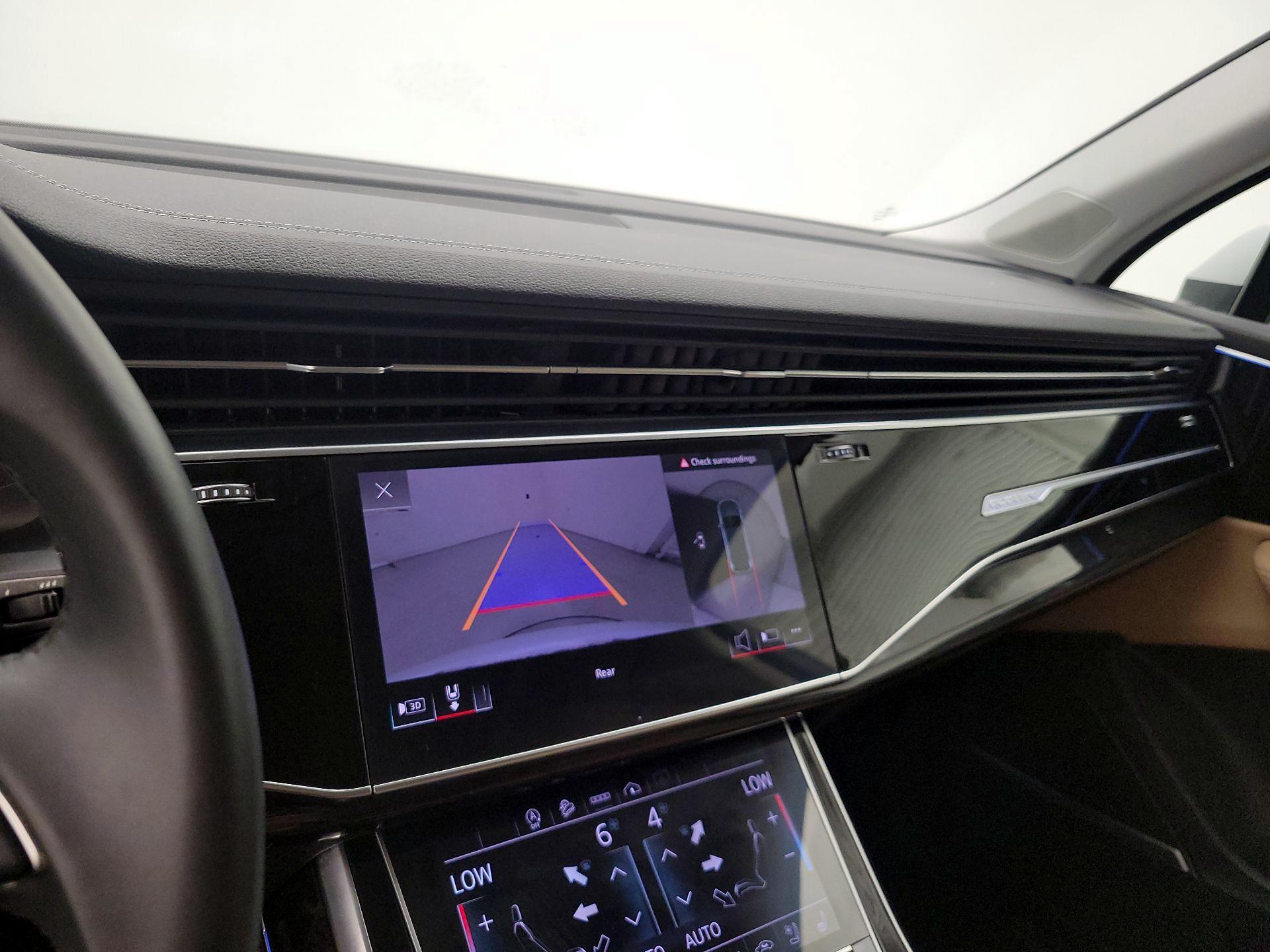 Thumbnail: 2023 Audi Q7 - 15