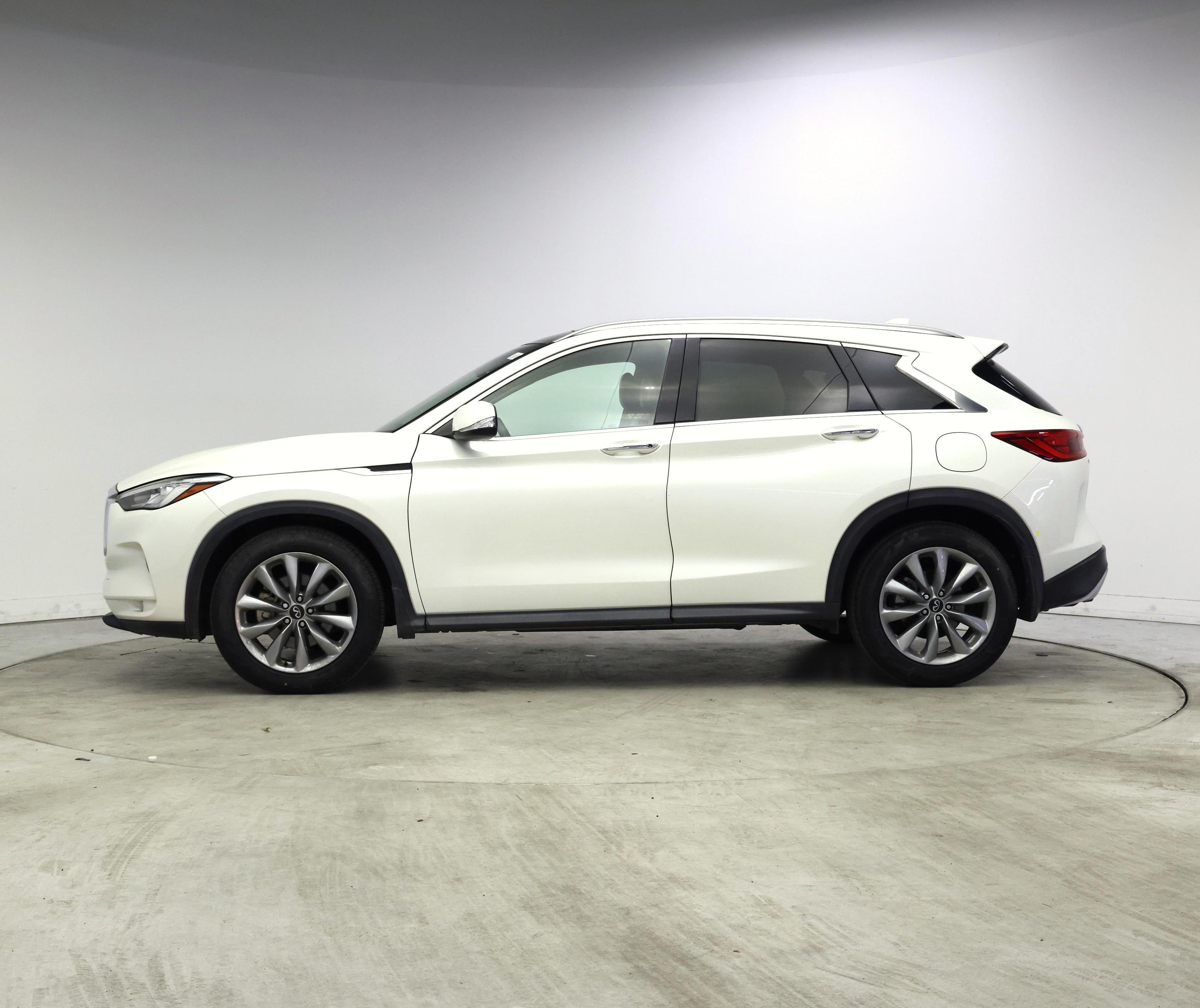 Thumbnail: 2021 INFINITI QX50 - 3