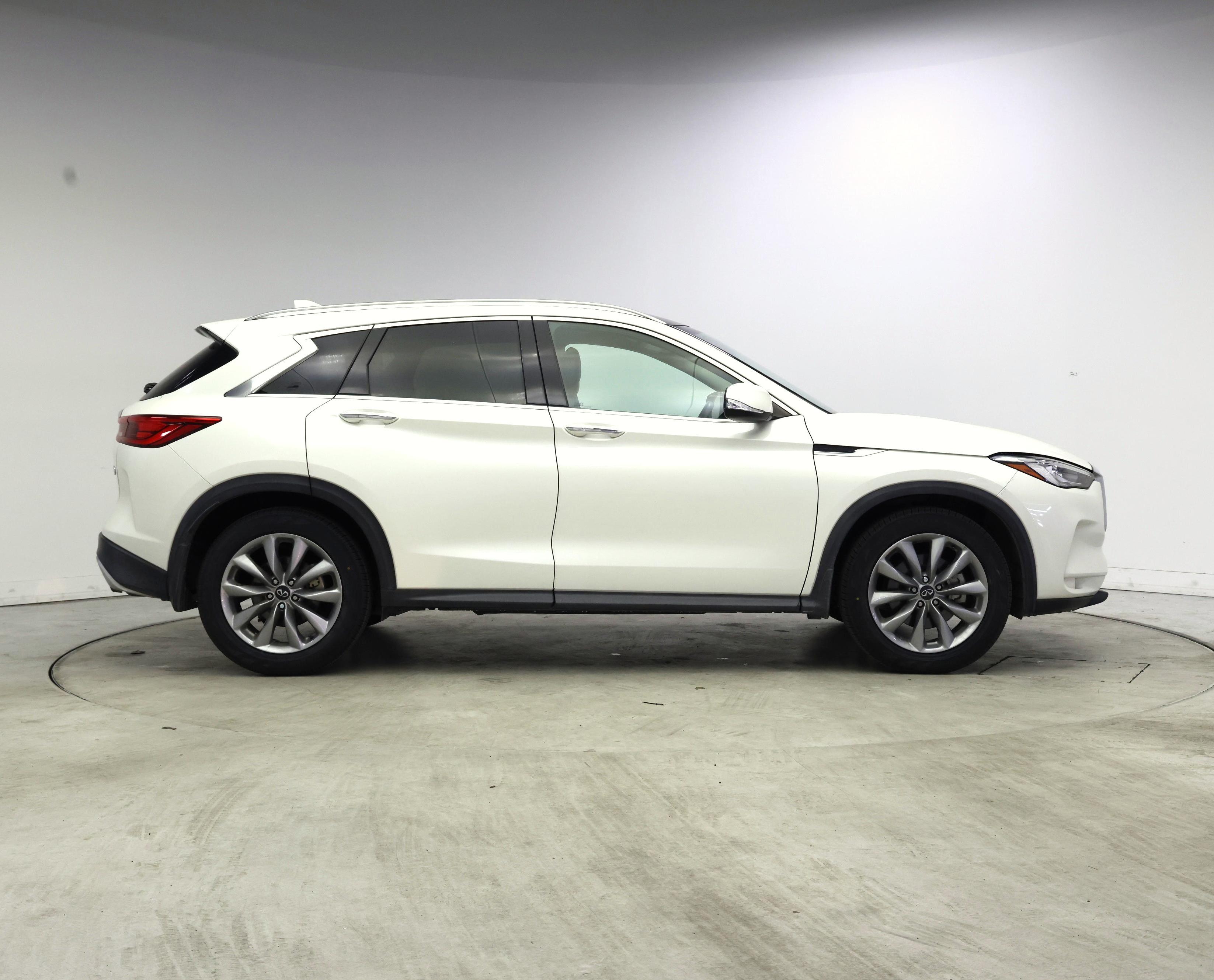 Thumbnail: 2021 INFINITI QX50 - 7