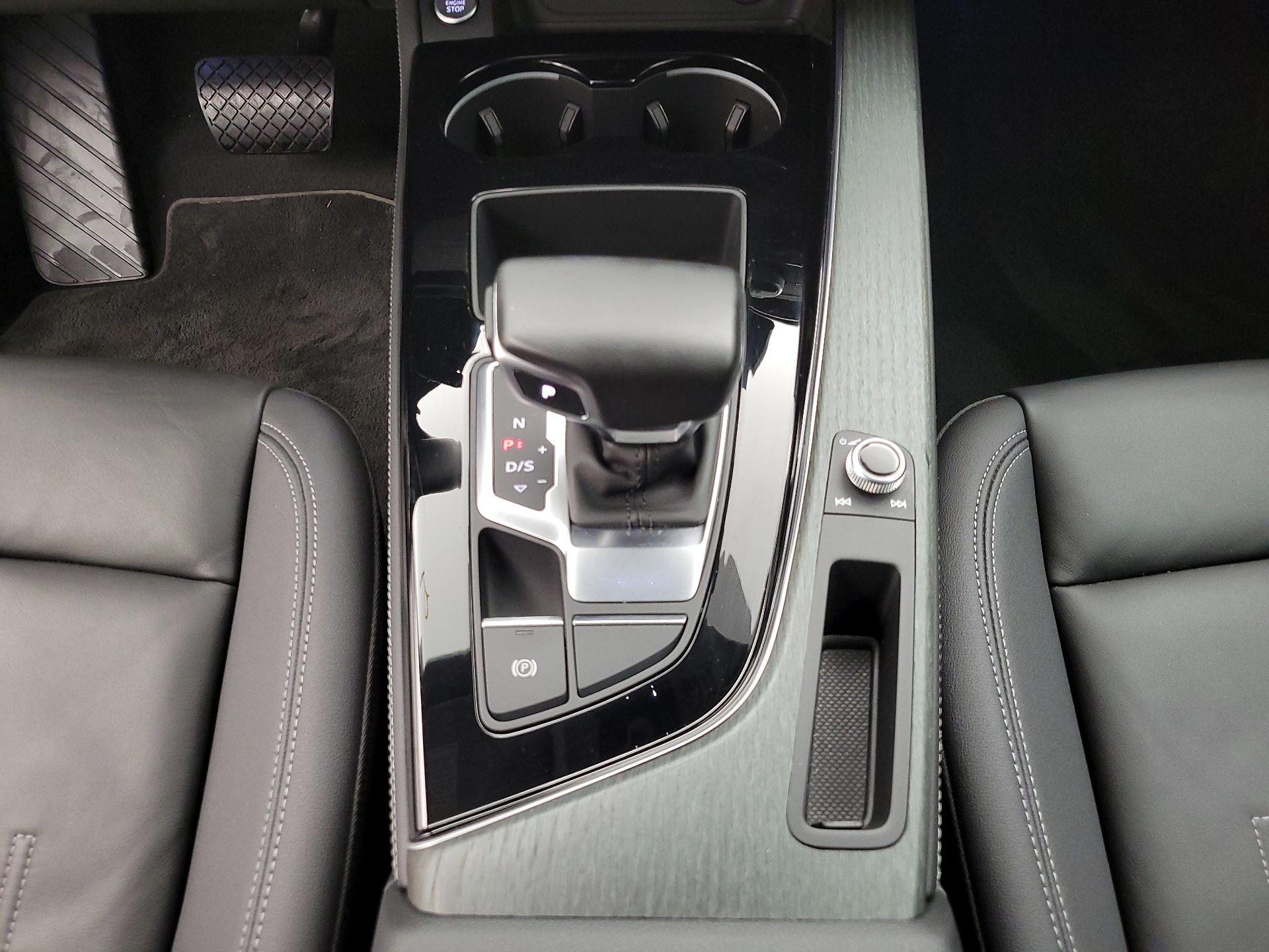 Thumbnail: 2023 Audi A4 - 17